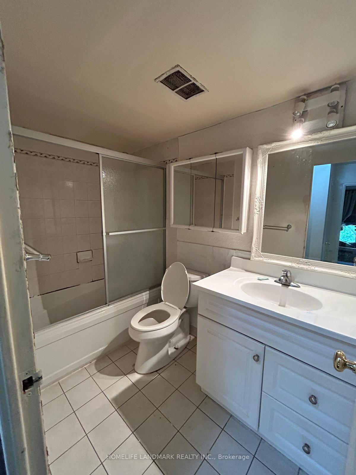 2 Bedrooms Condo at 2835 Islington, Toronto For sale