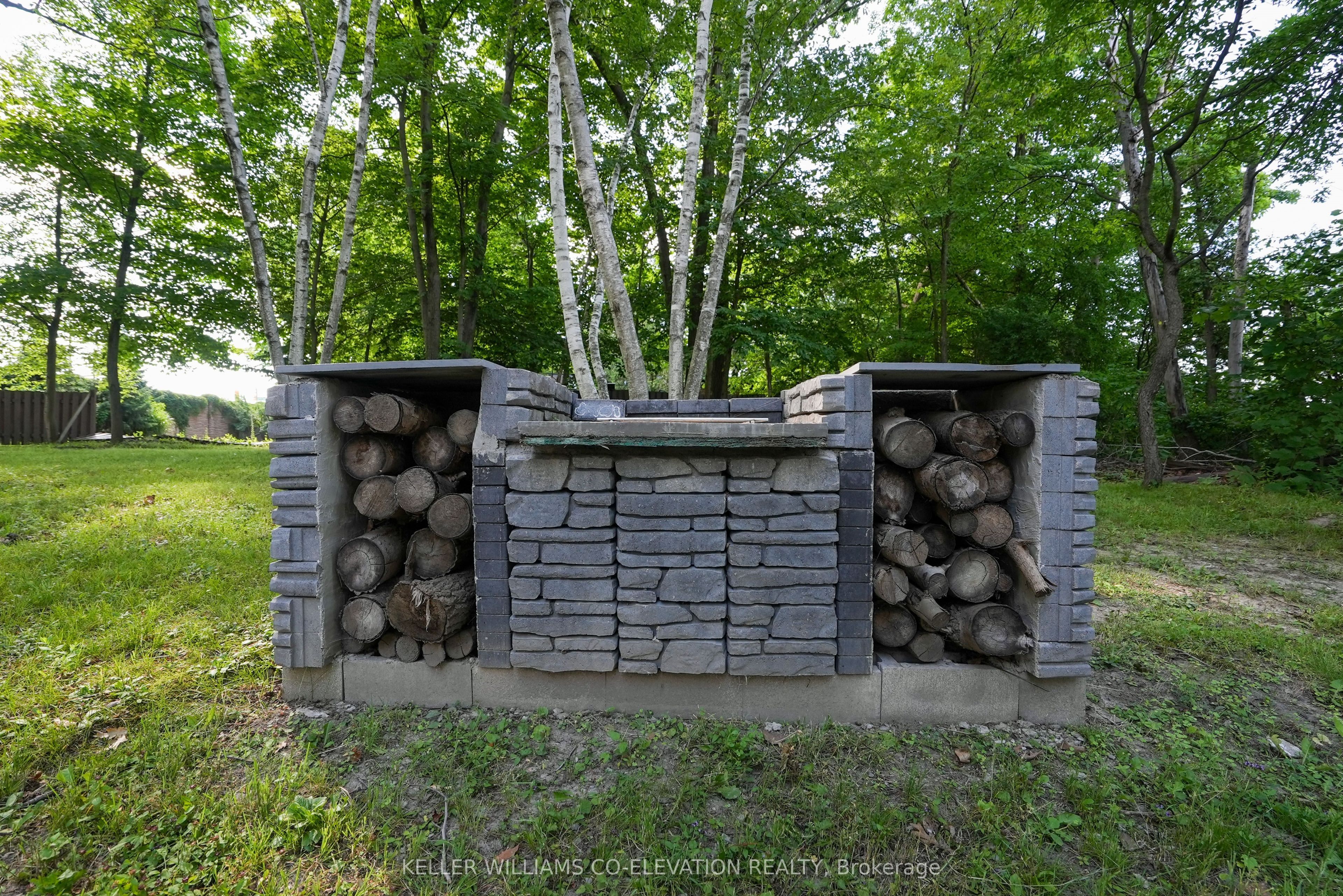1136 Bronte Road