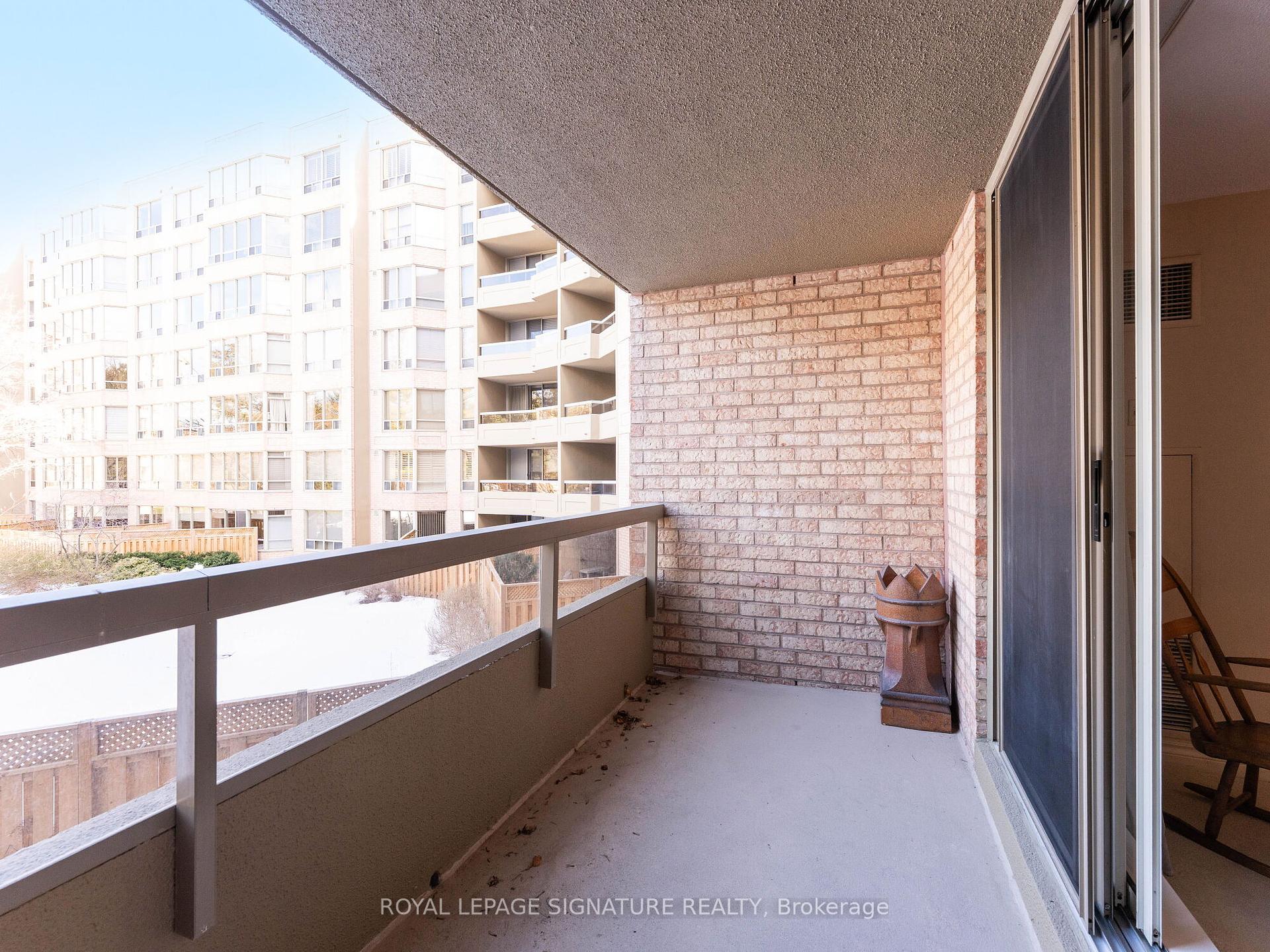 2 Bedrooms Condo at 1200 Don Mills, Toronto For sale