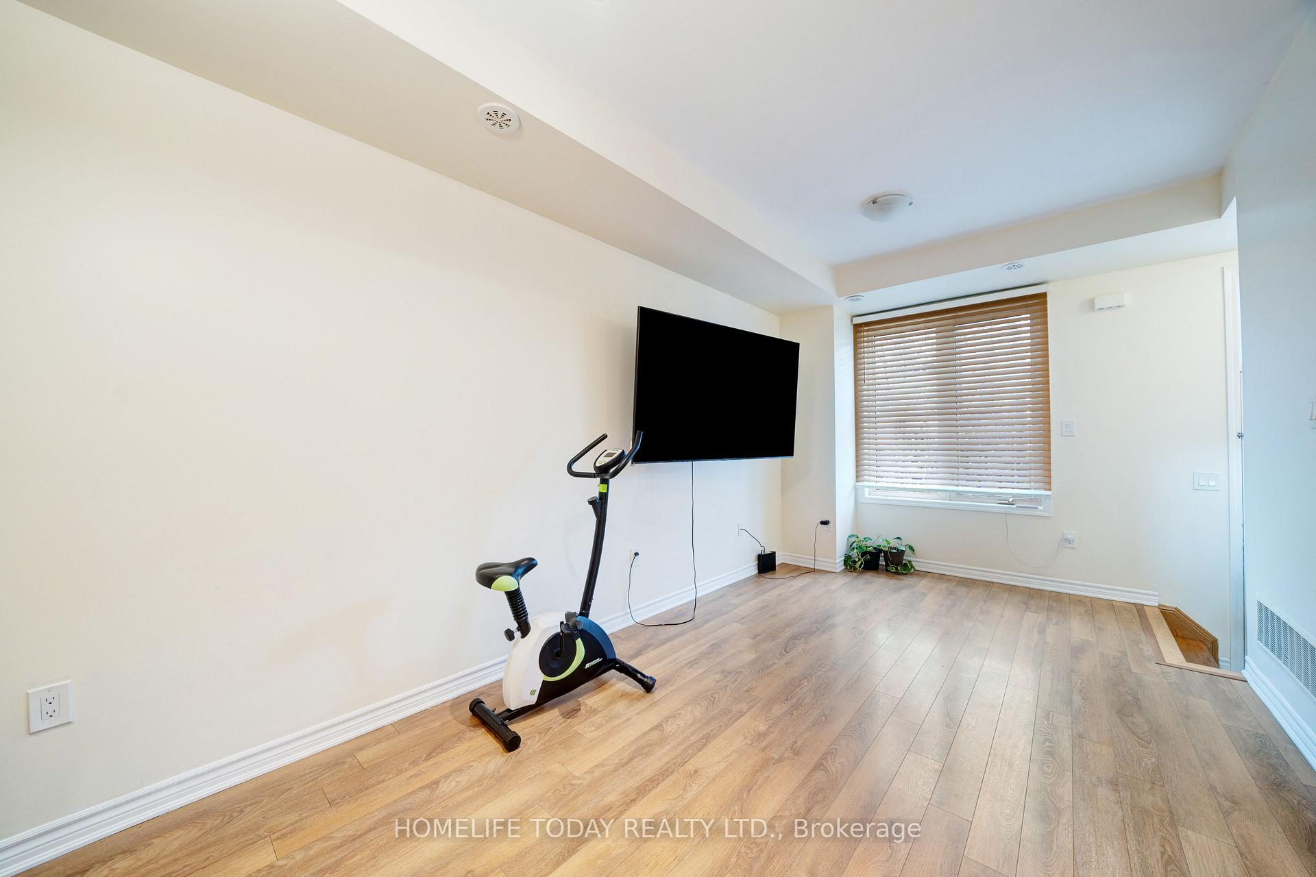 3 Bedrooms Condo at 45 Heron Park, Toronto For sale