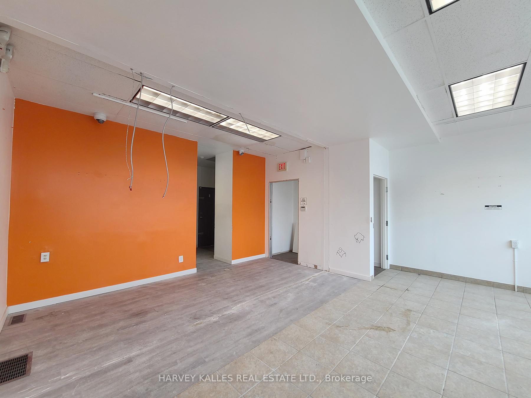 3813 Lake Shore Boulevard W retail