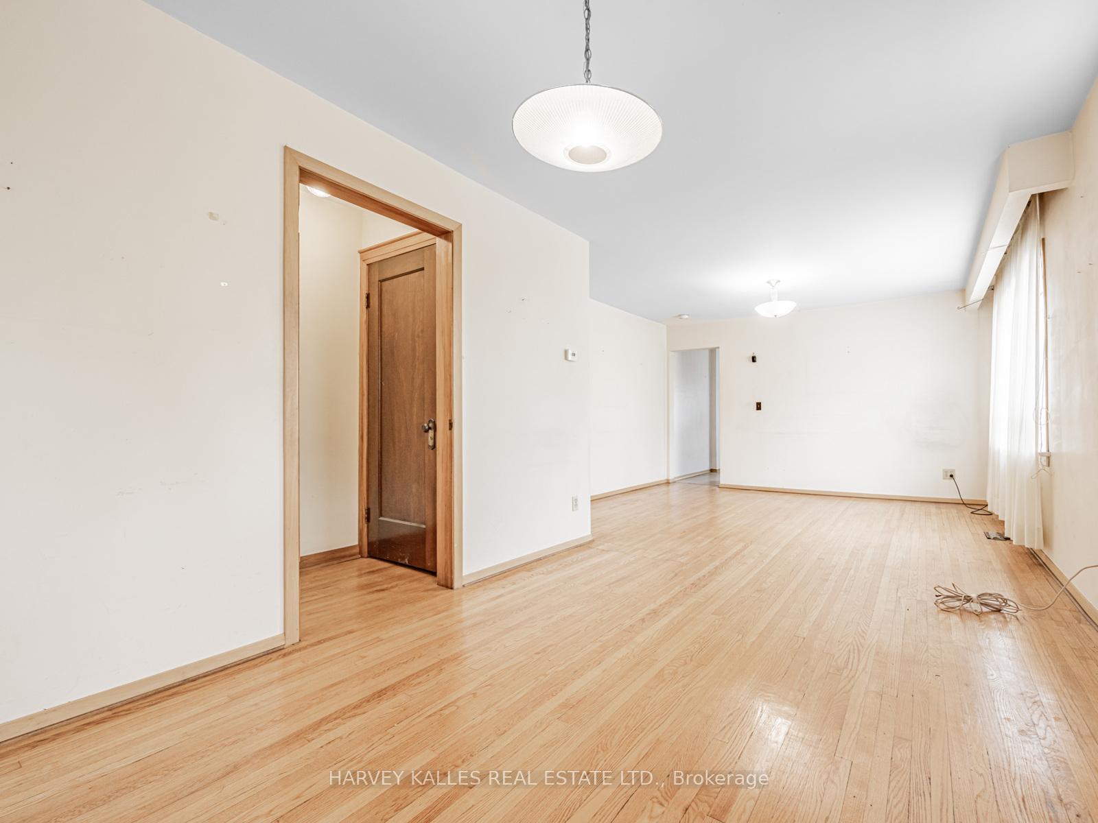 71 Mortimer Avenue