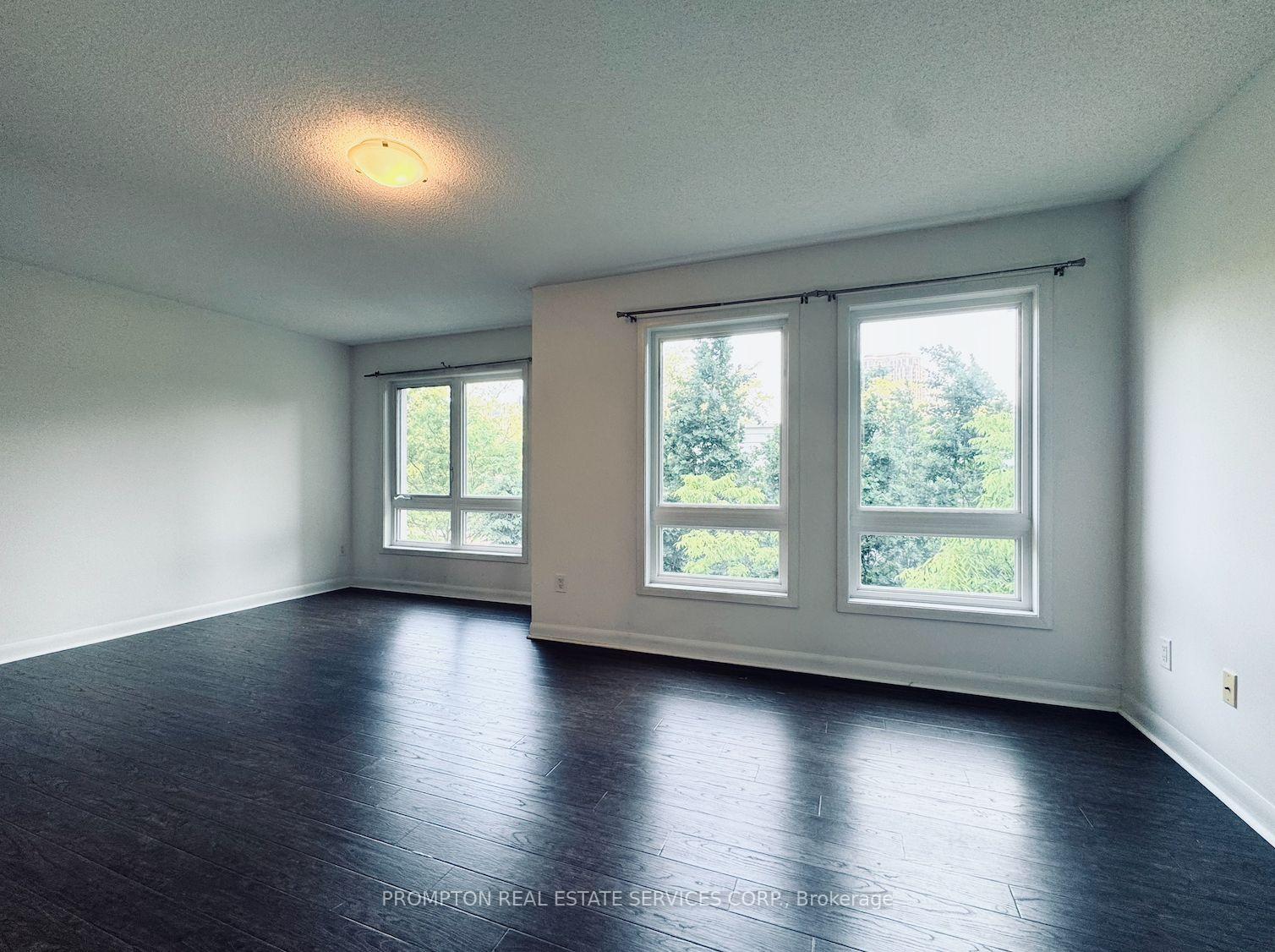 3 Bedrooms Condo at 19 Anndale, Toronto For sale