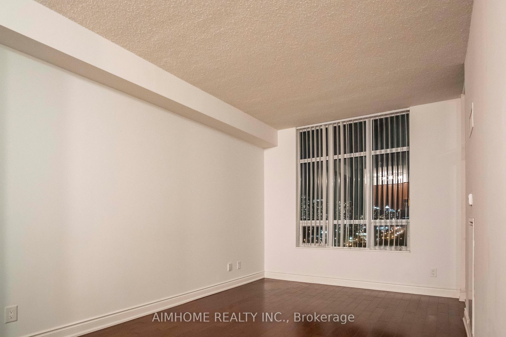 1 Bedroom Condo at 10 bloorview, Toronto For sale