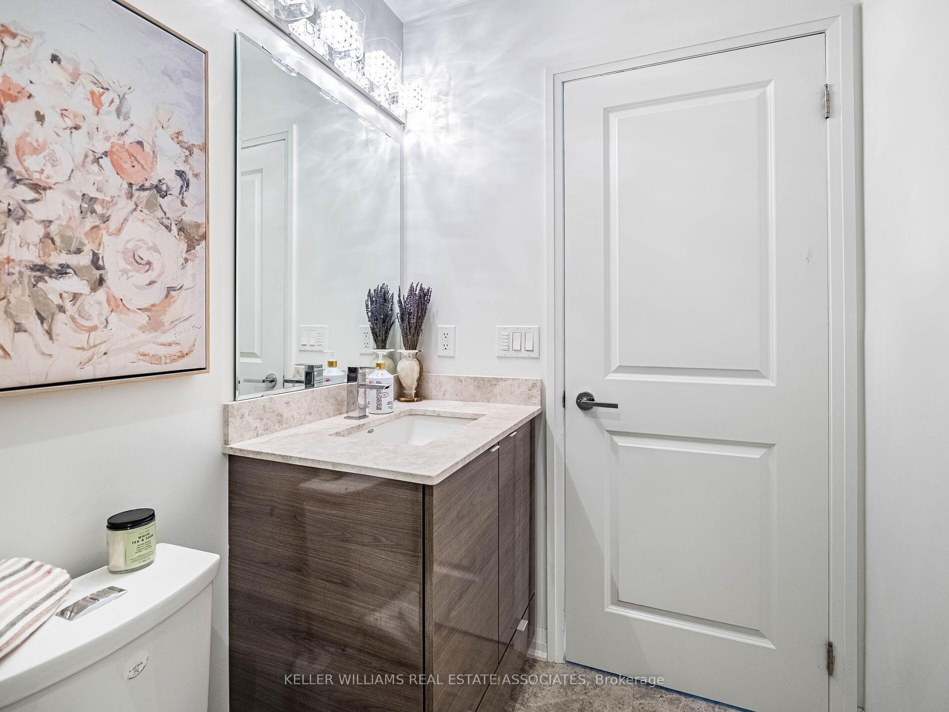 3 Bedrooms Condo at 59 Annie Craig, Toronto For sale