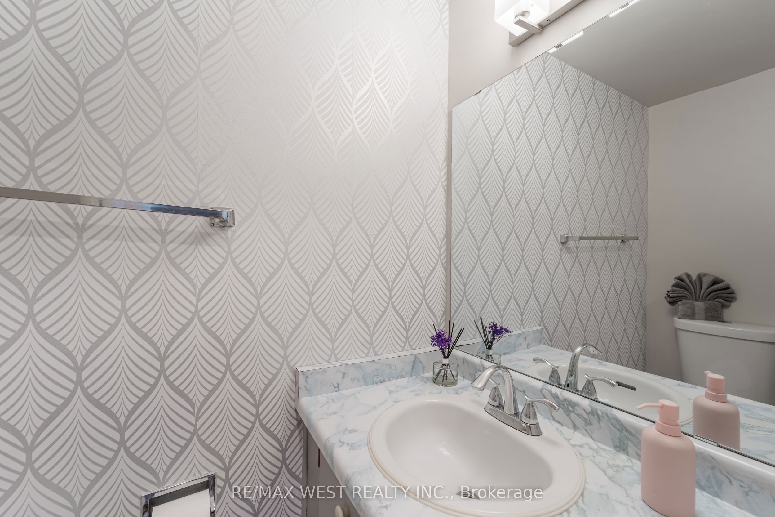 1615 Bloor Street, #1001