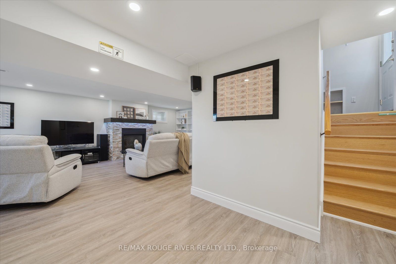 270 Labrador Drive