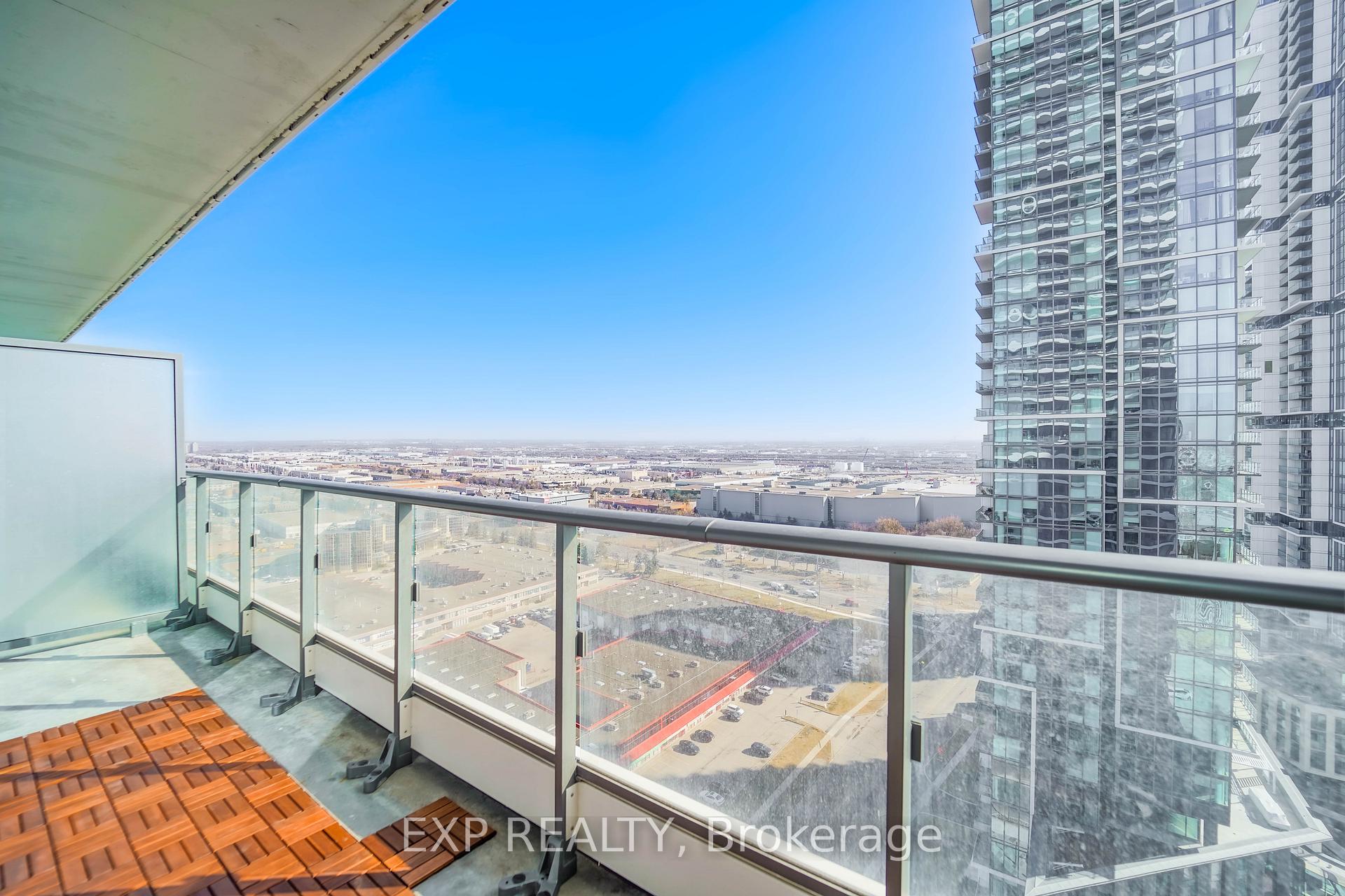 2 Bedrooms Condo at 950 Portage,  Vaughan For sale