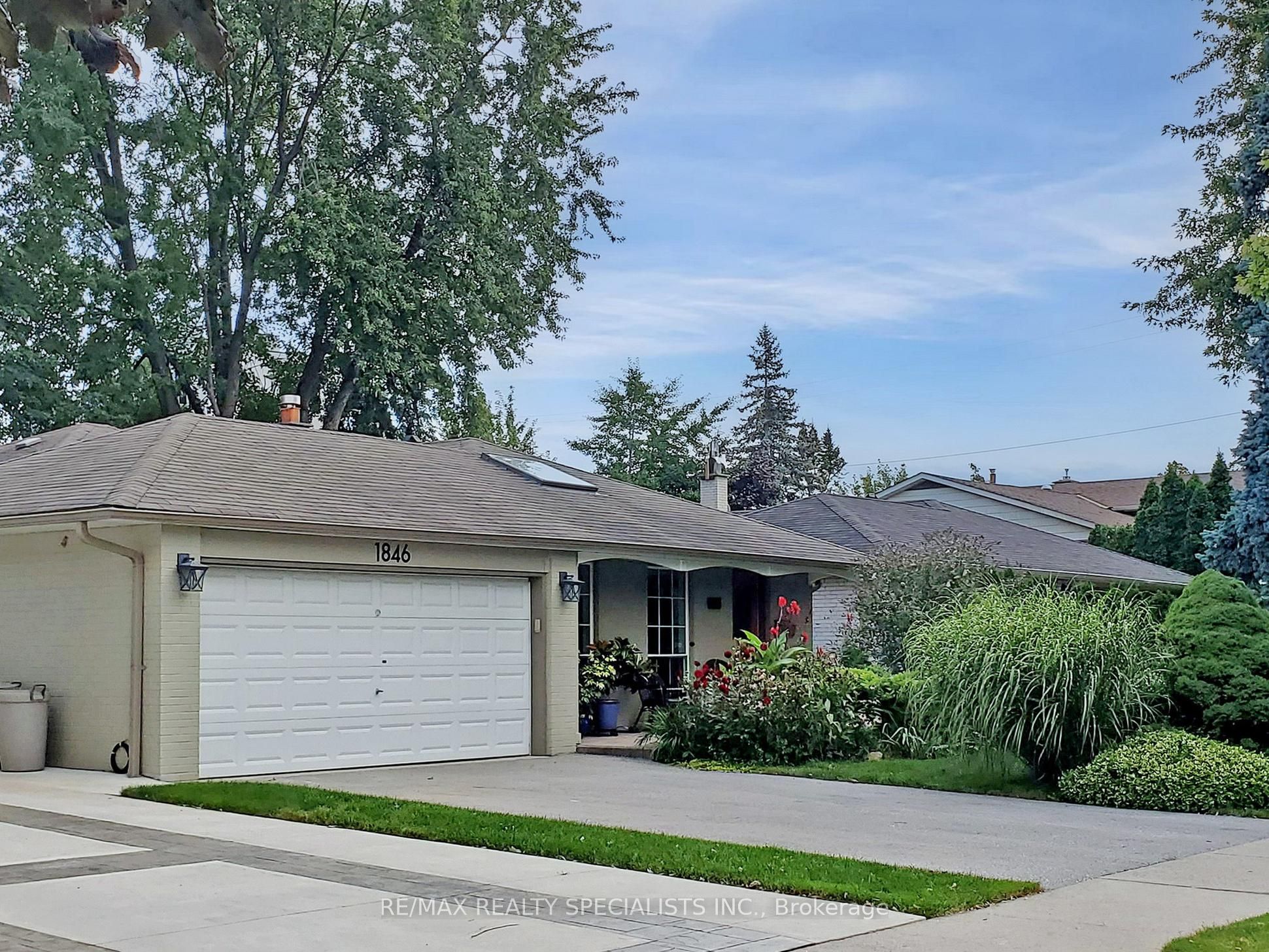 1846 Steepbank Crescent, Mississauga, ON L4X 1T8