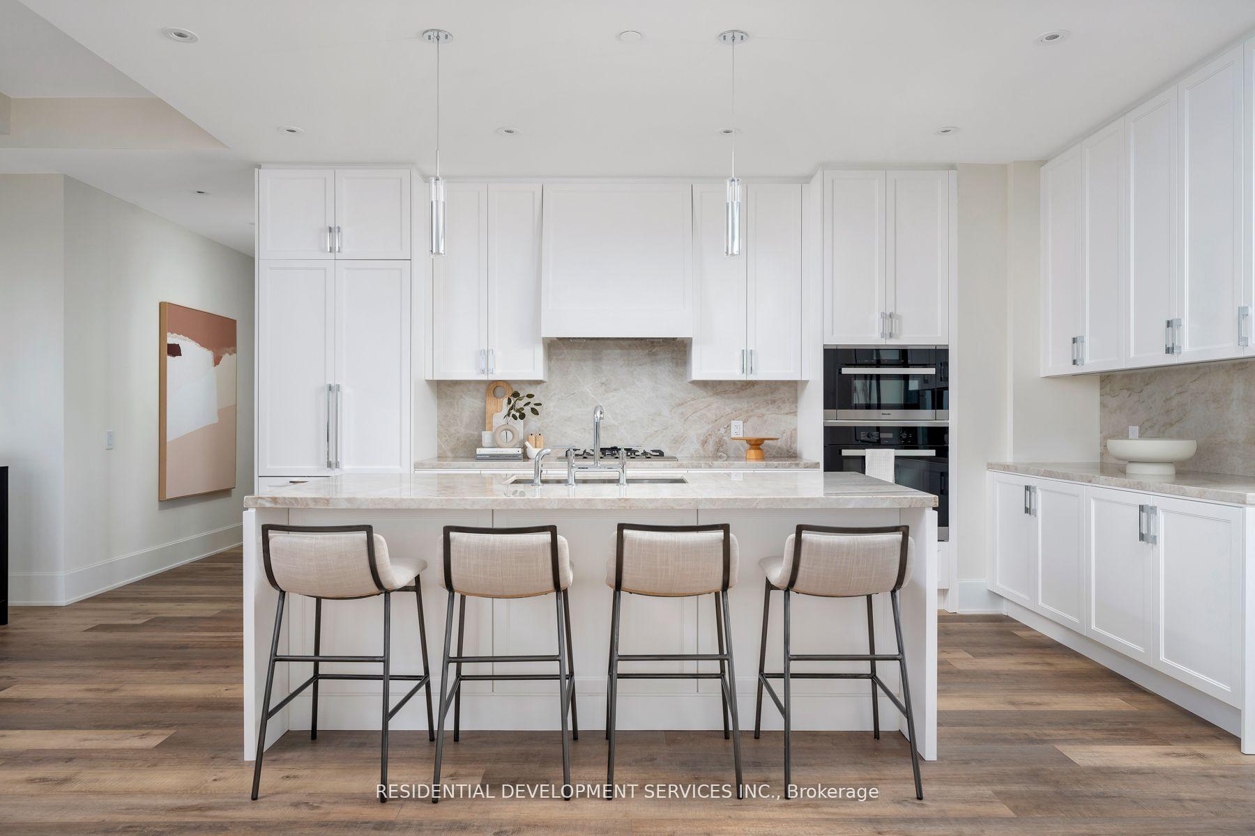 3 Bedrooms Condo at 1 Strathgowan,  Toronto For sale