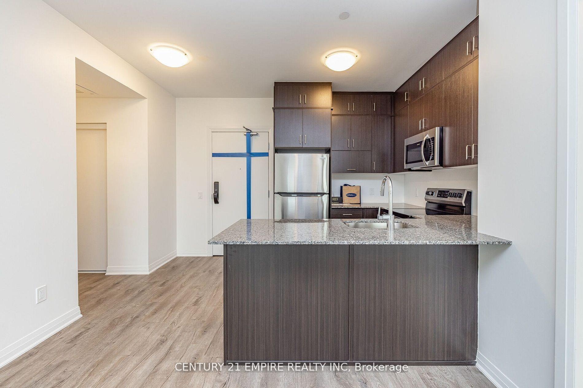 2 Bedrooms Condo at 95 Dundas,  Oakville For sale