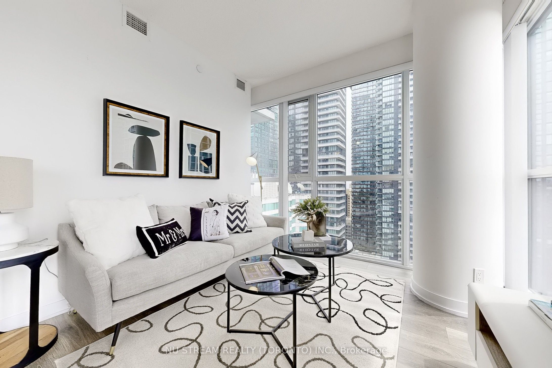 87 Peter Street, #2302