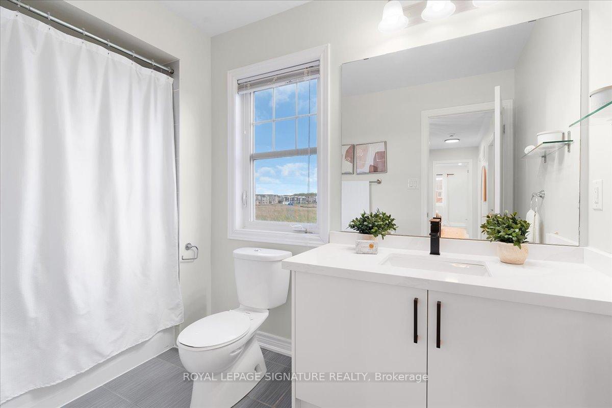 3 Bedrooms Condo at 2916 Highway 7, Vaughan For sale