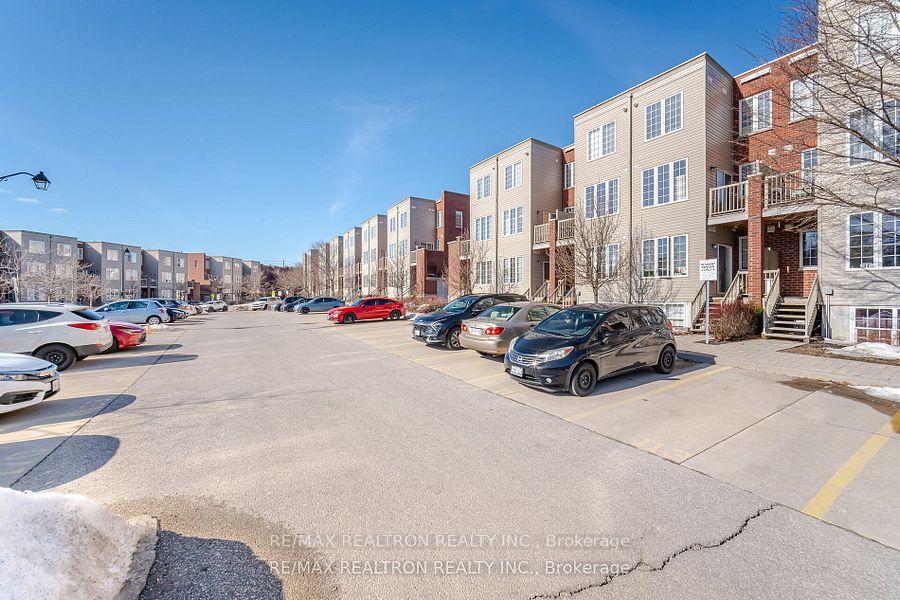3 Bedrooms Condo at 4711 Kingston,  Toronto For sale