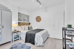 812 Duplex Avenue