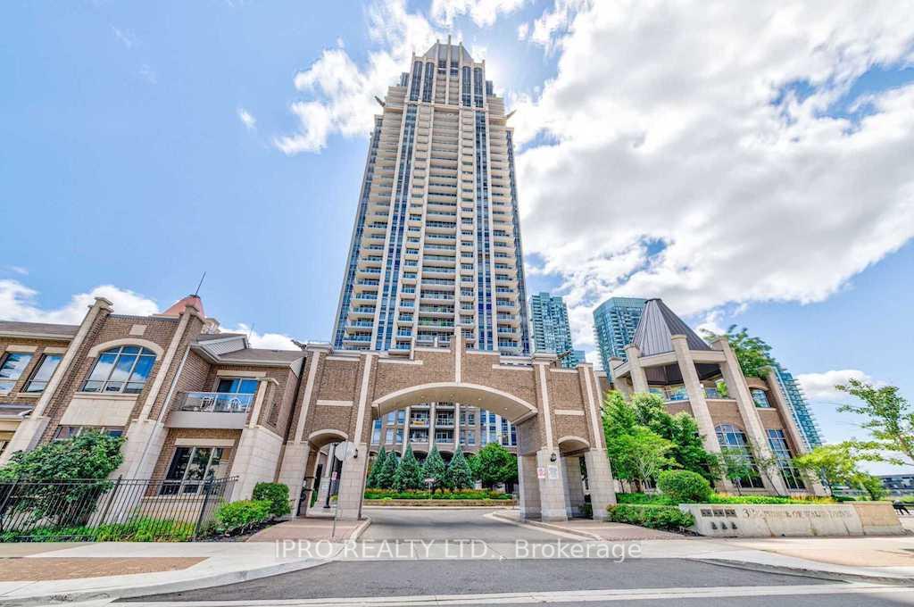 3 Bedrooms Condo at 388 Prince of Wales, Mississauga For sale