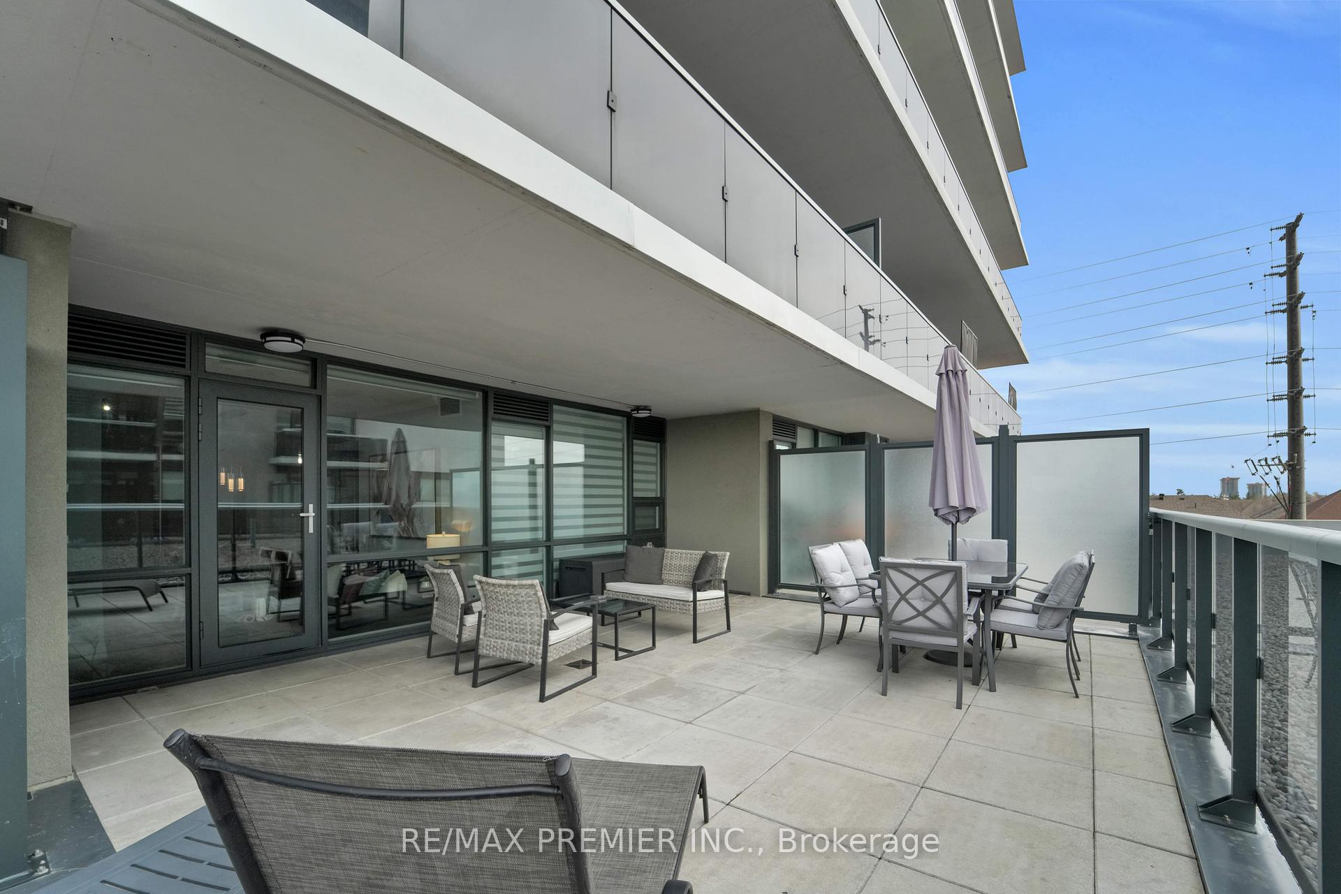 2 Bedrooms Condo at 4800 Highway 7,  Vaughan For sale