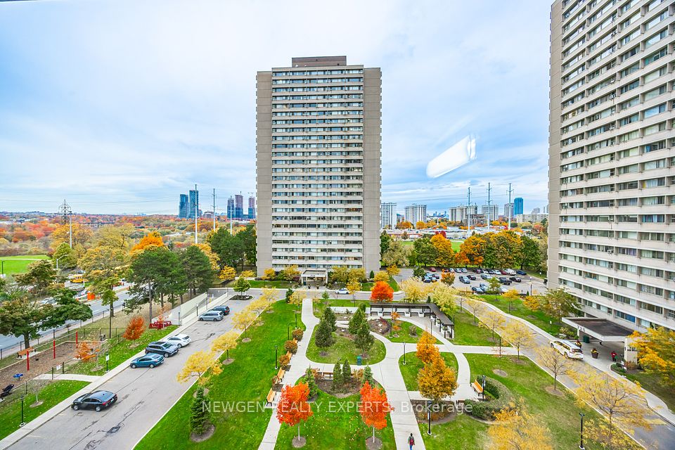 715 Don Mills
