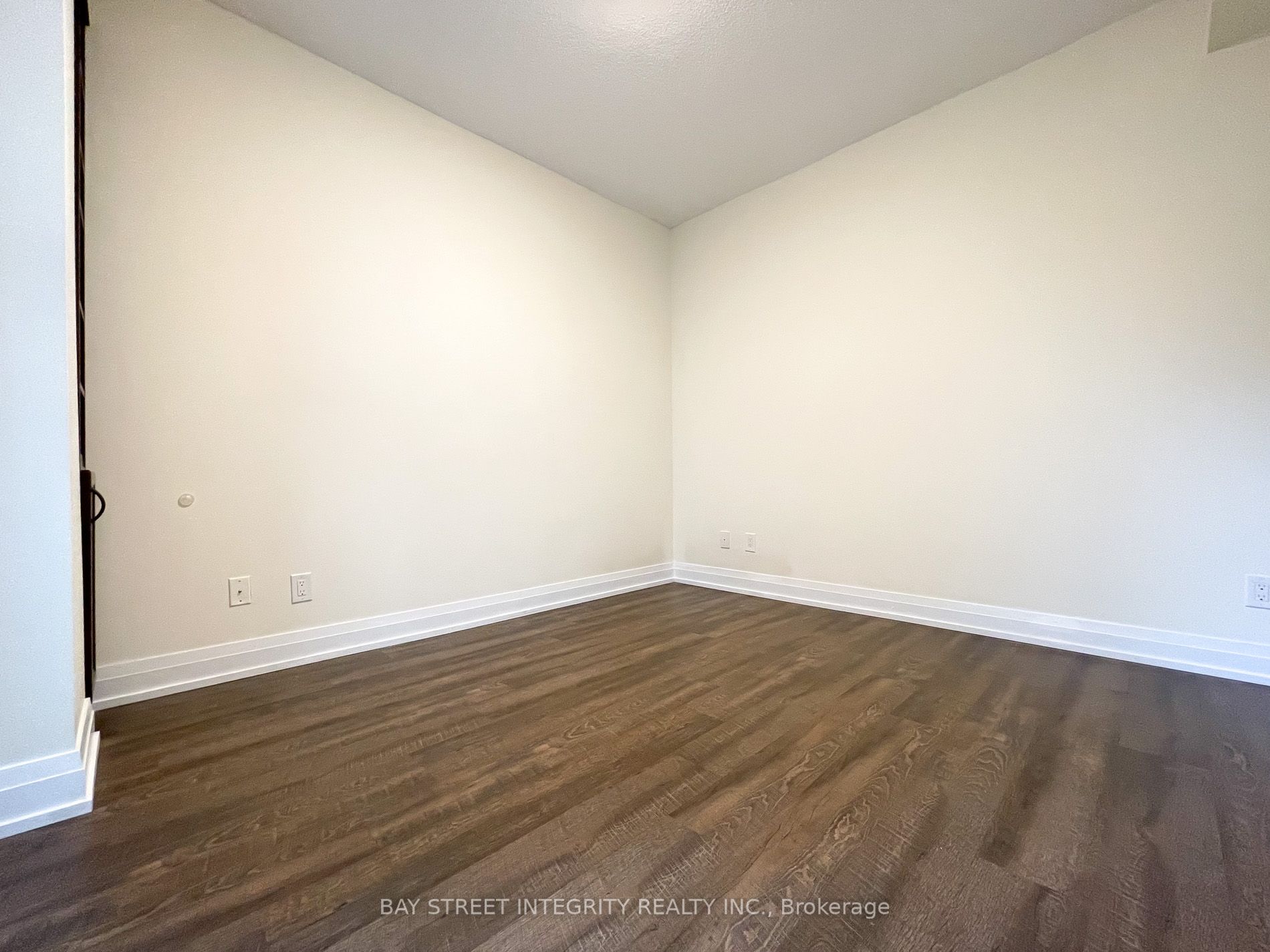 565 Wilson Avenue, #W120