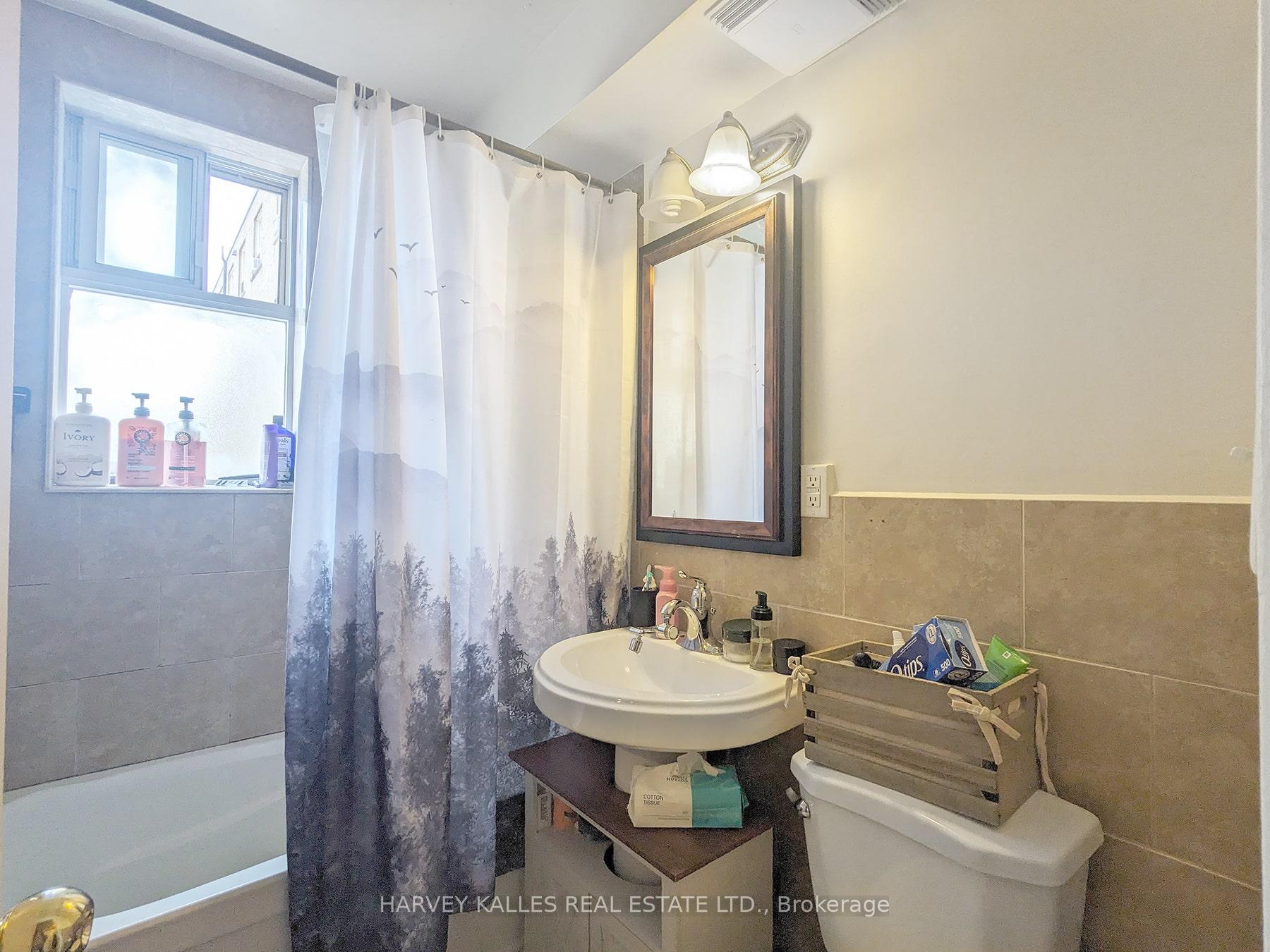 1751 Victoria Pk Avenue 201