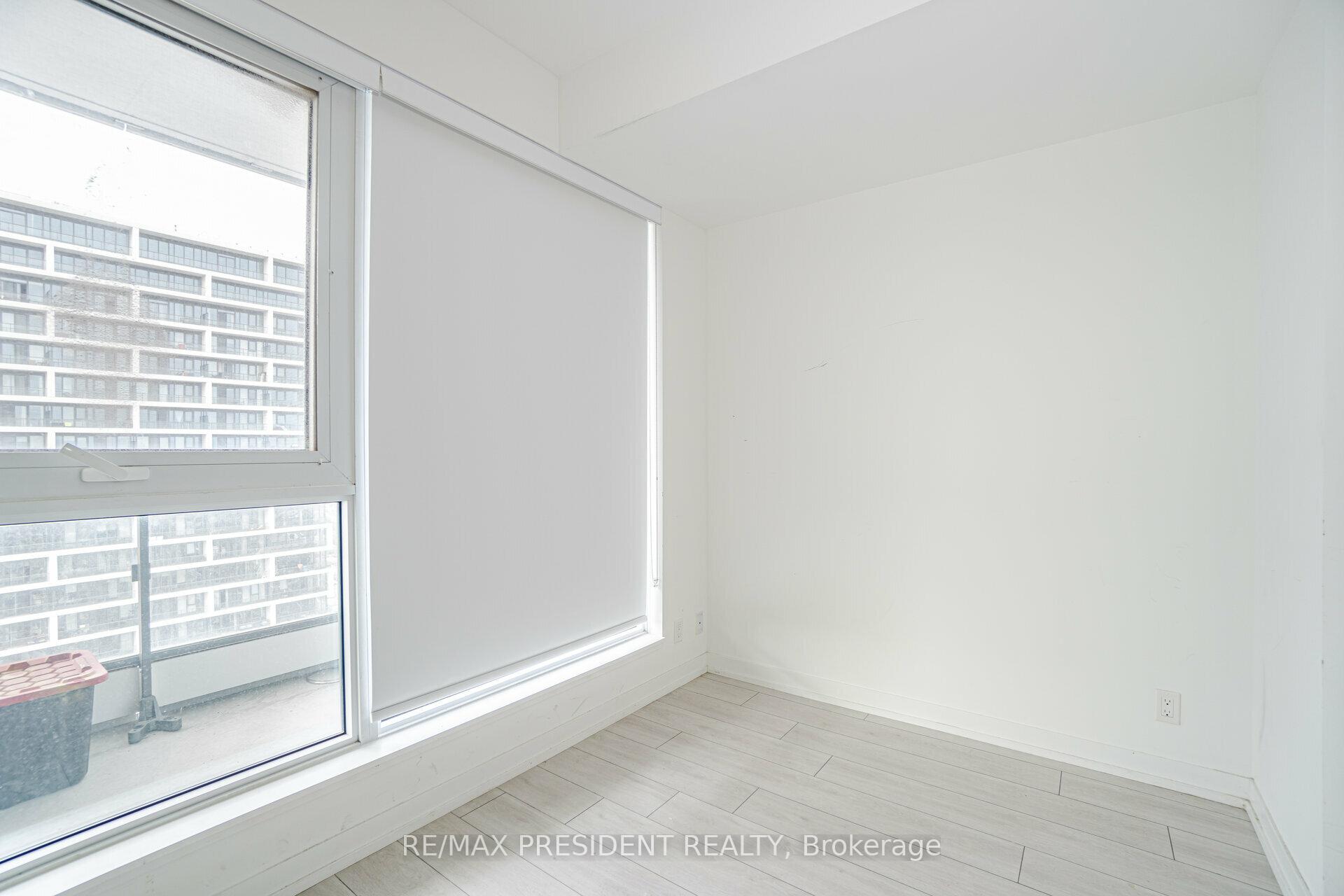 3 Bedrooms Condo at 5 Buttermill, Vaughan For sale