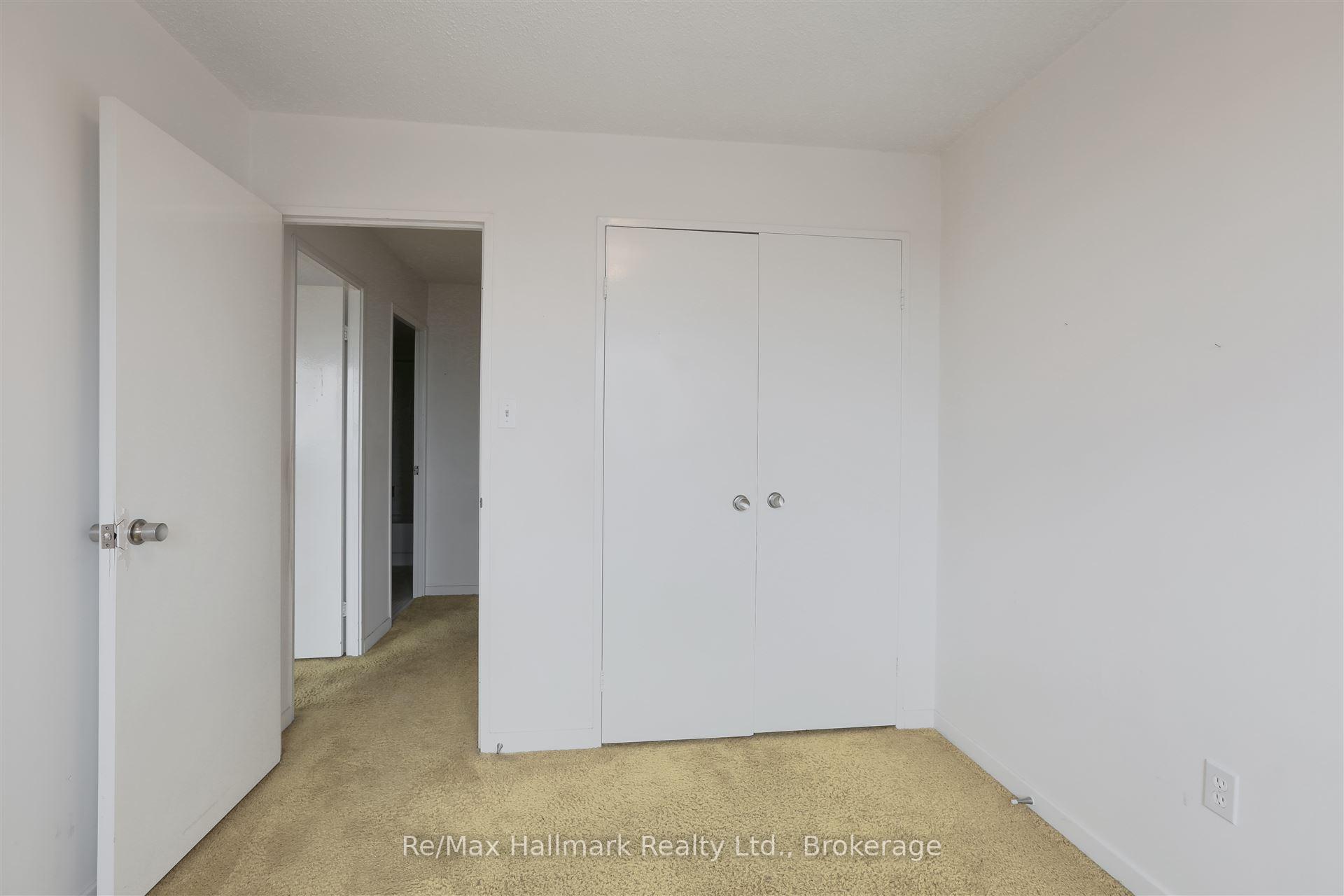 2 Bedrooms Condo at 1580 Mississauga Valley,  Mississauga For sale