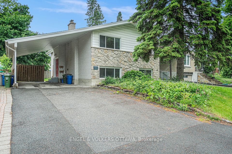 886 Ivanhoe