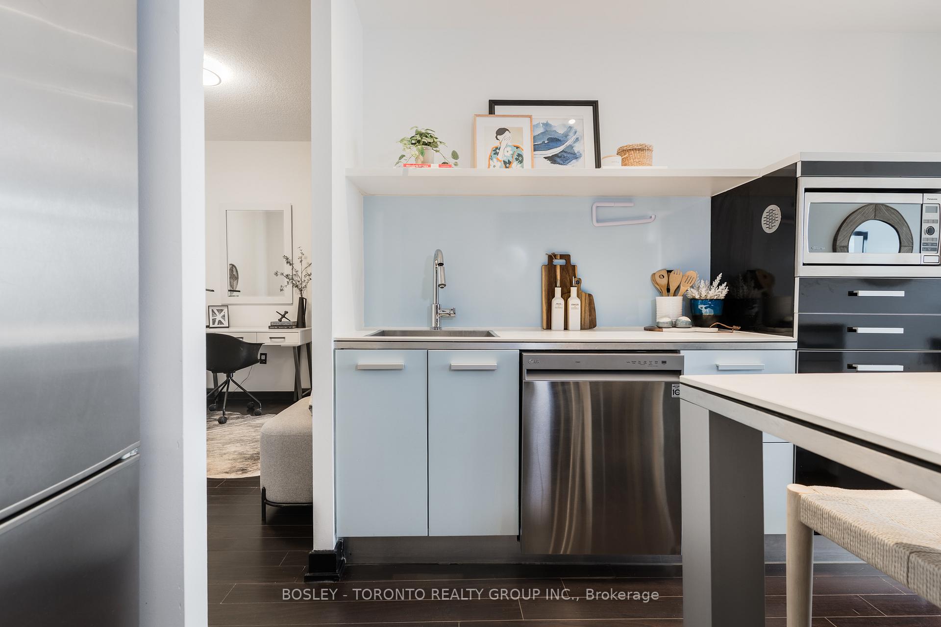 2 Bedrooms Condo at 38 Dan Leckie, Toronto For sale