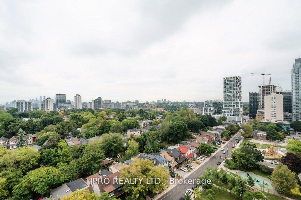 2 Bedrooms Condo at 11 Lillian, Toronto For sale