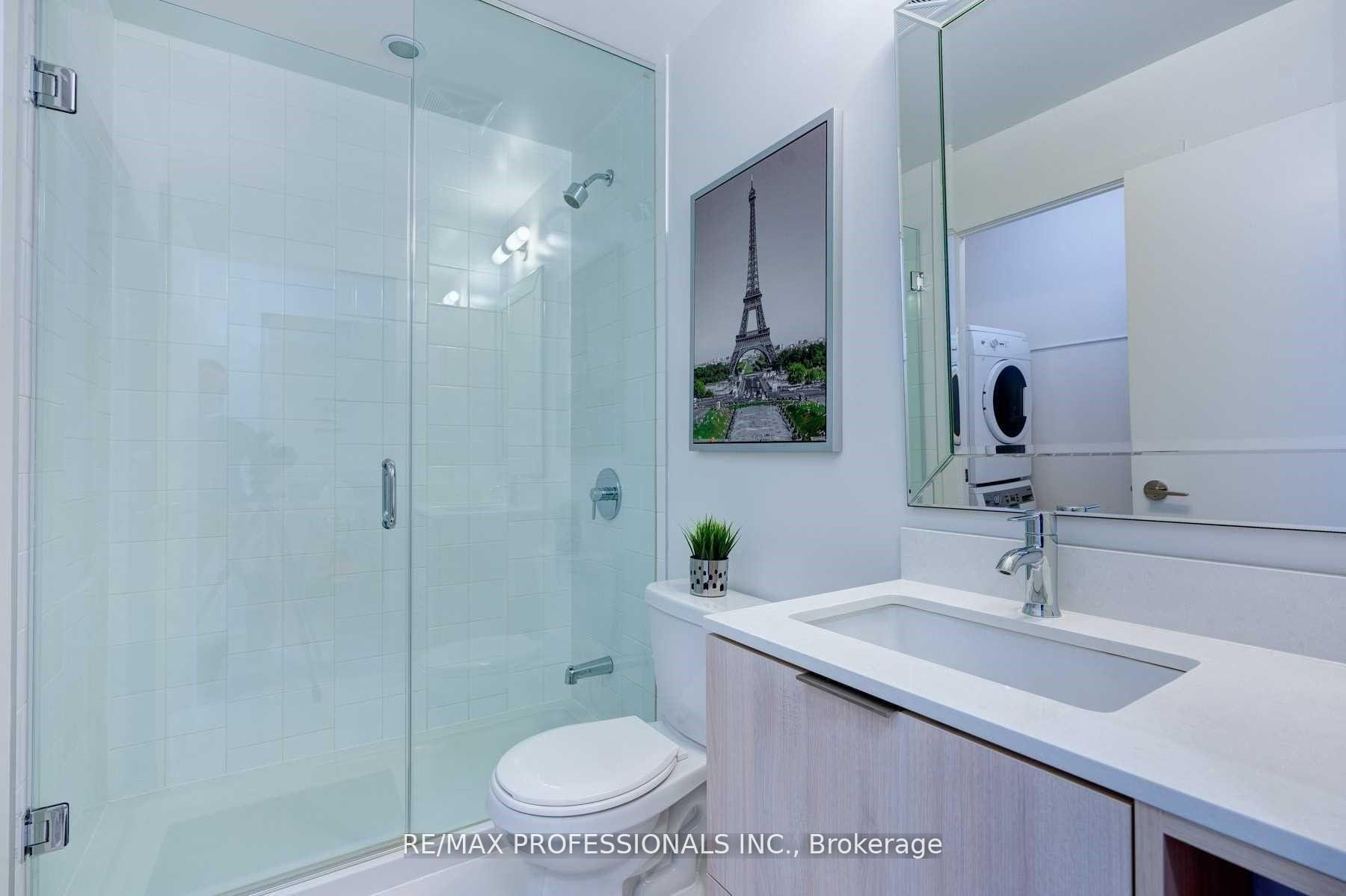 2 Bedrooms Condo at 52 Forest Manor, Toronto For sale