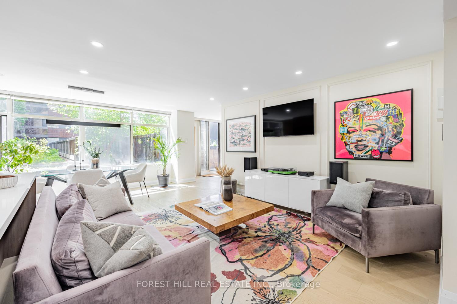 3 Bedrooms Condo at 900 Yonge, Toronto For sale