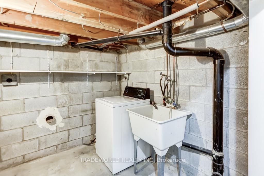 3 Bedrooms Condo at 50 Brookmill, Toronto For sale