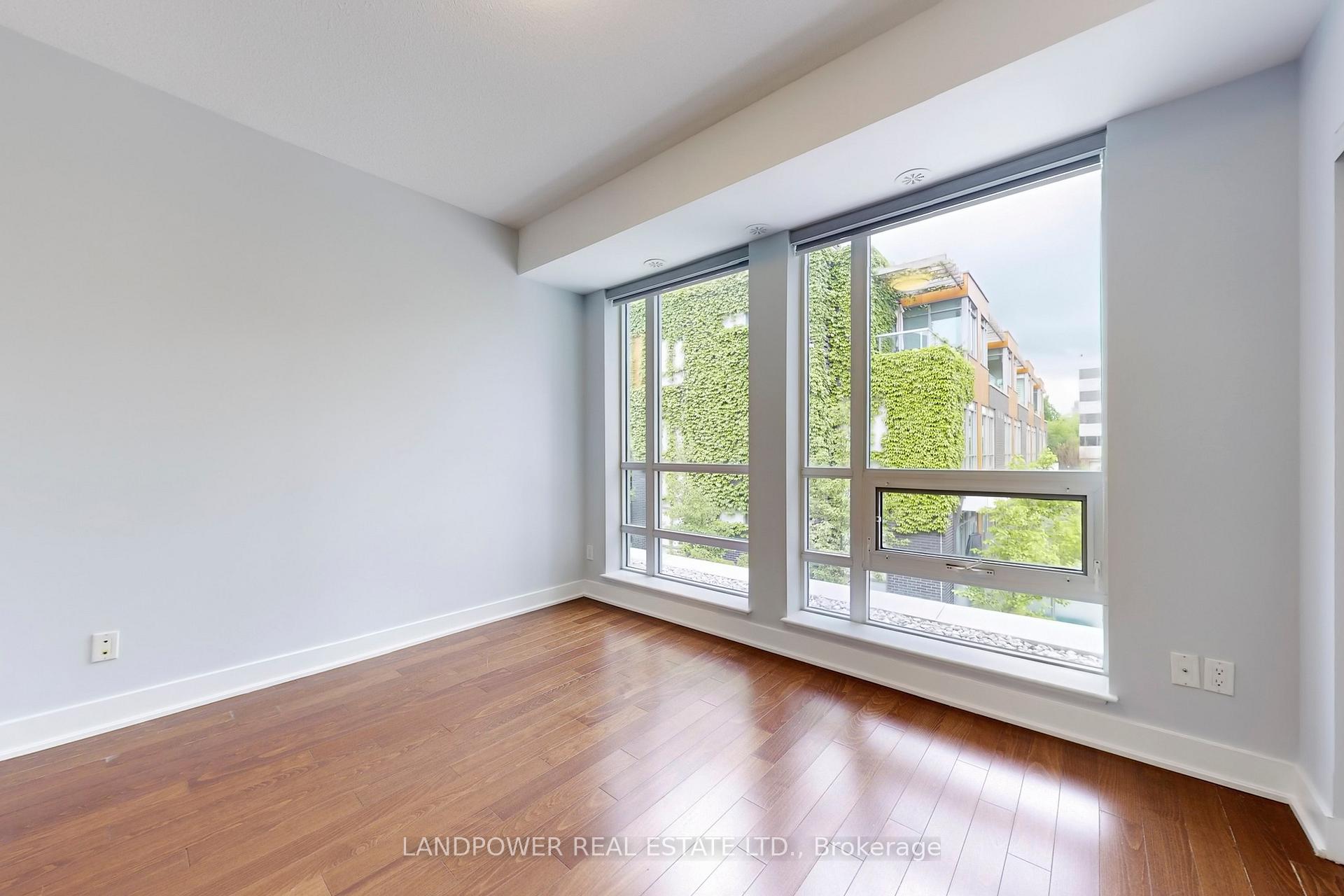 4 Bedrooms Condo at 88 Sheppard, Toronto For sale