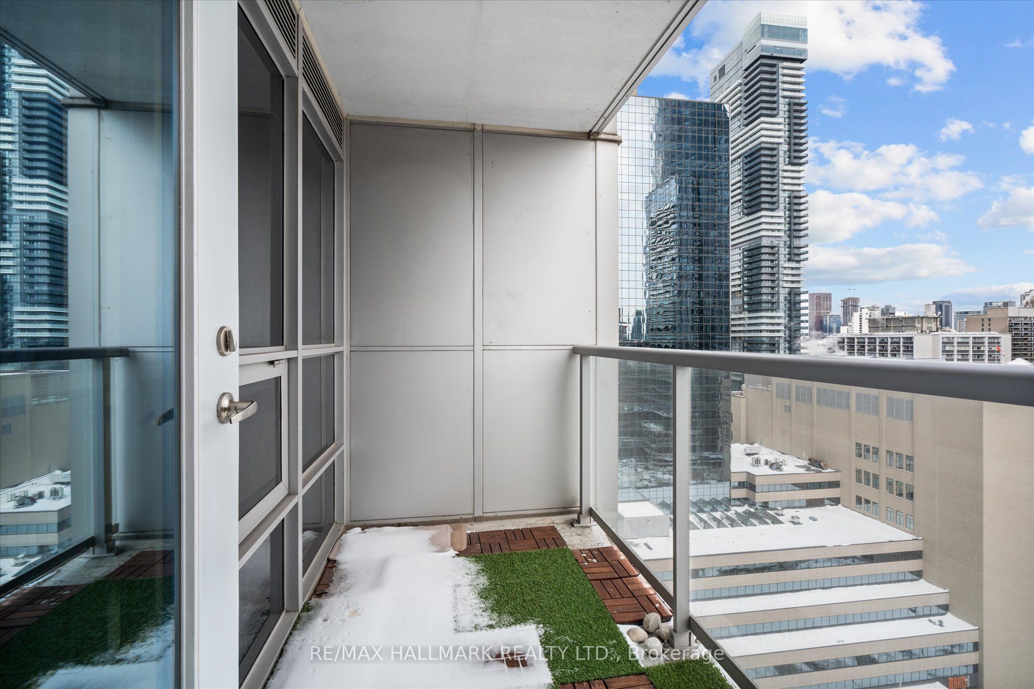761 Bay Street, #2303