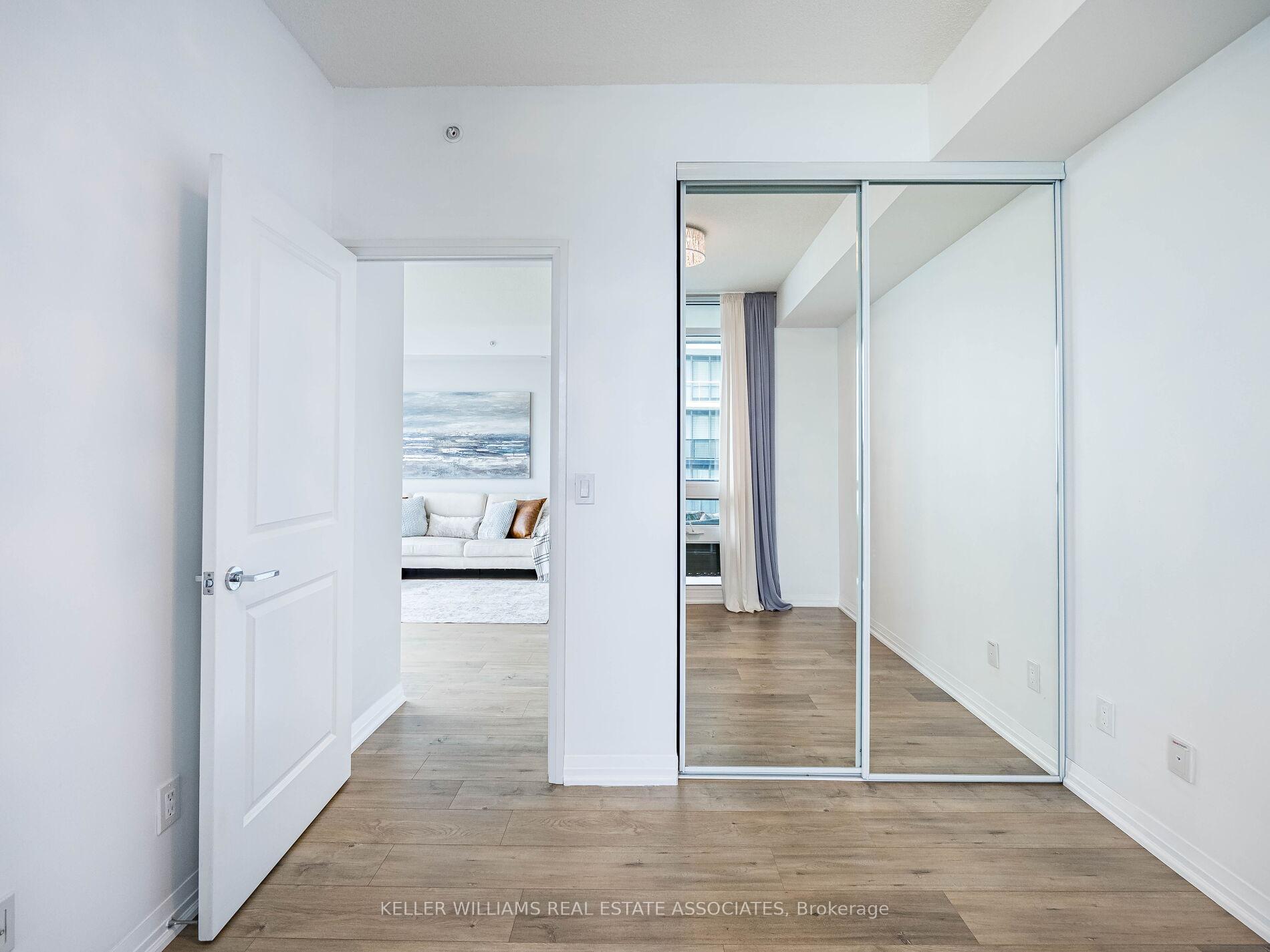 3 Bedrooms Condo at 59 Annie Craig, Toronto For sale