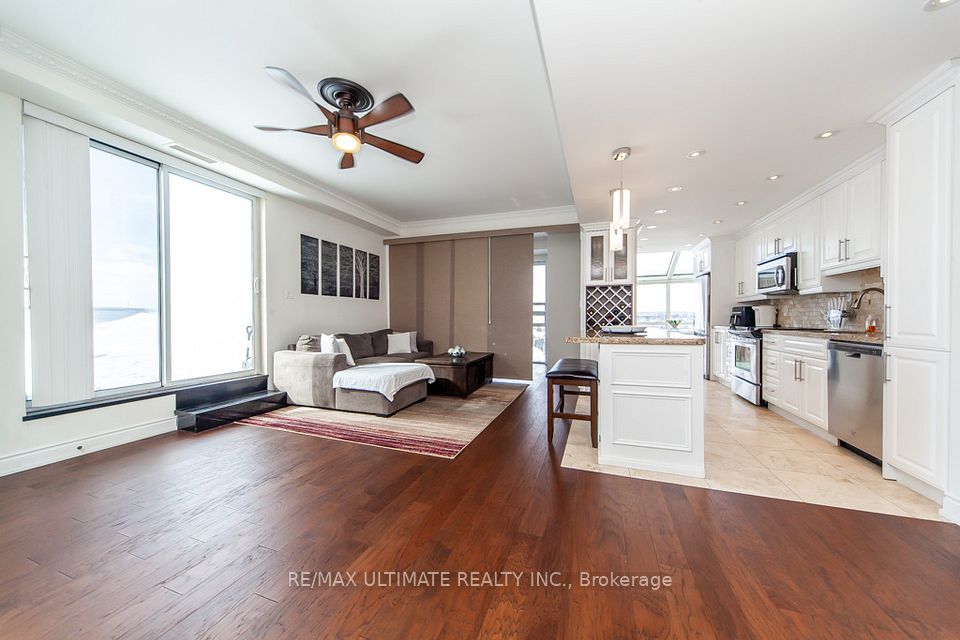 #PH15 - 40 Harding Boulevard, Richmond Hill, ON L4C 9S5