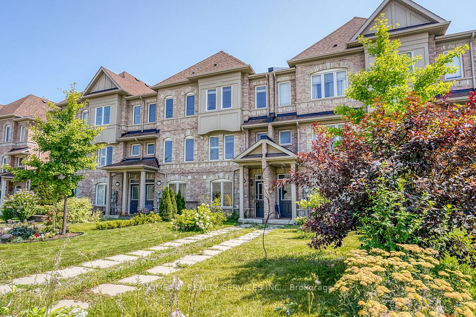 1035 Ellesmere
