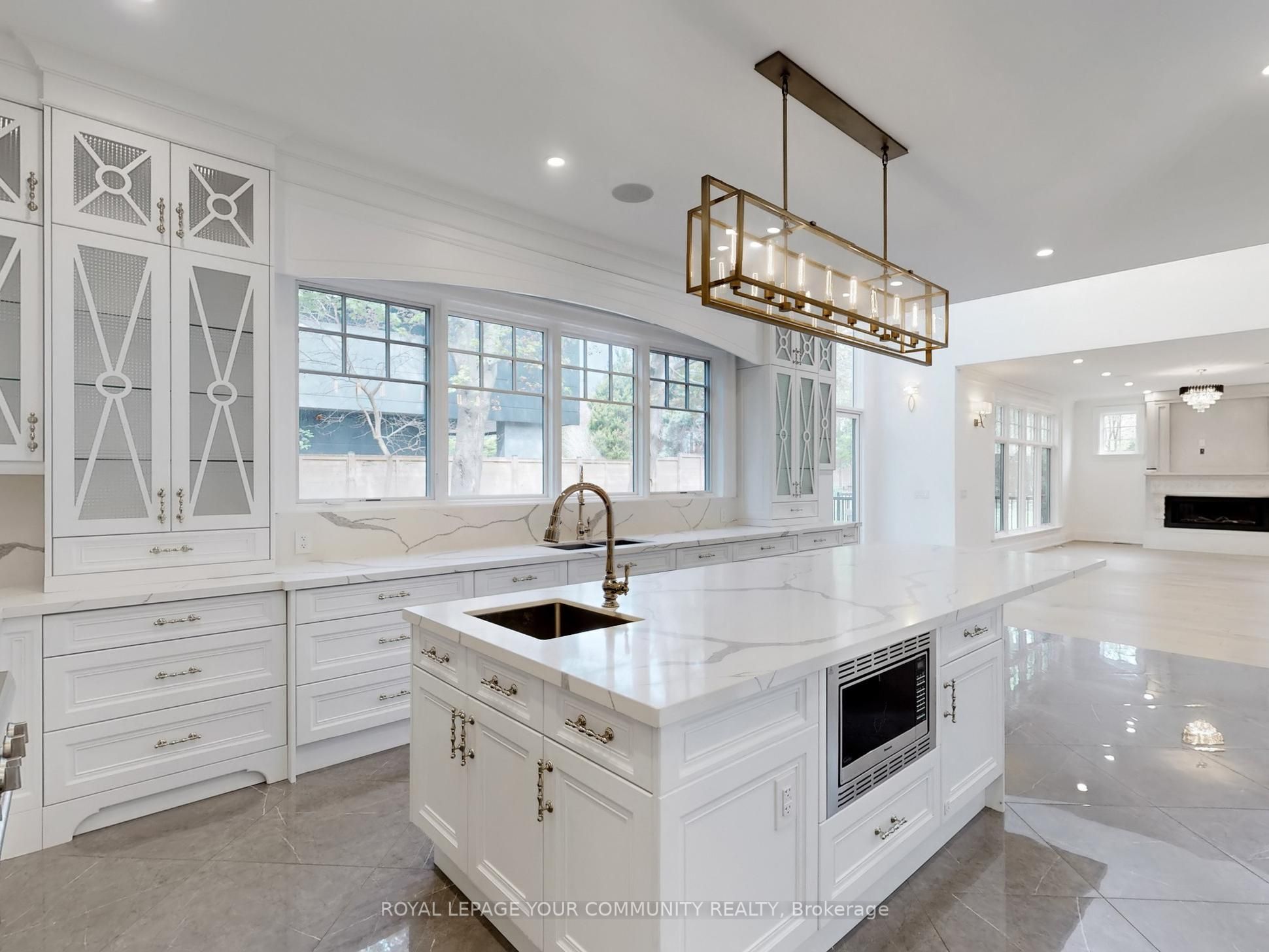 1257 Lakeshore Road W