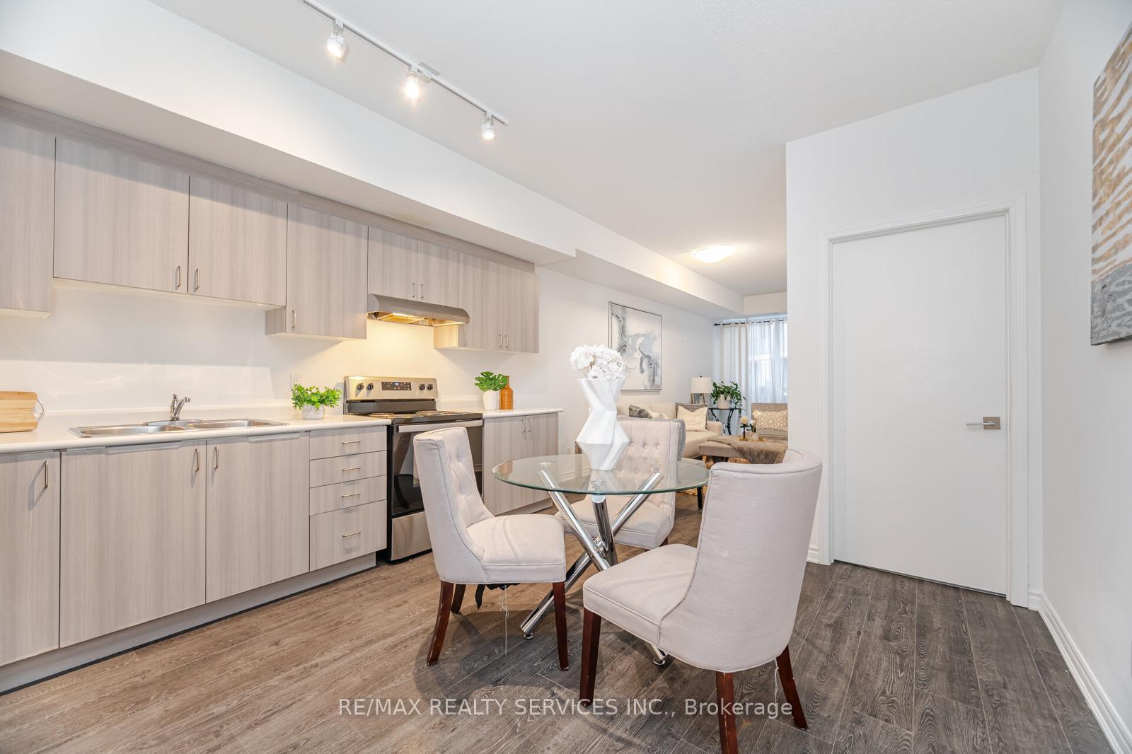 3 Bedrooms Condo at C-3 Falaise,  Toronto For sale