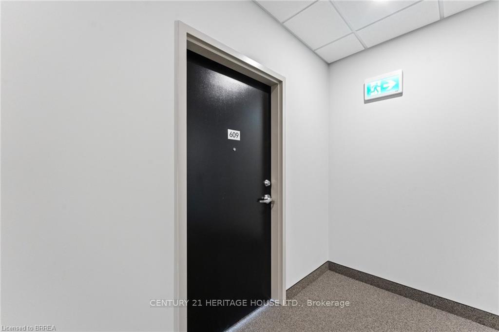 3 Bedrooms Condo at 5 Hamilton, Hamilton For sale