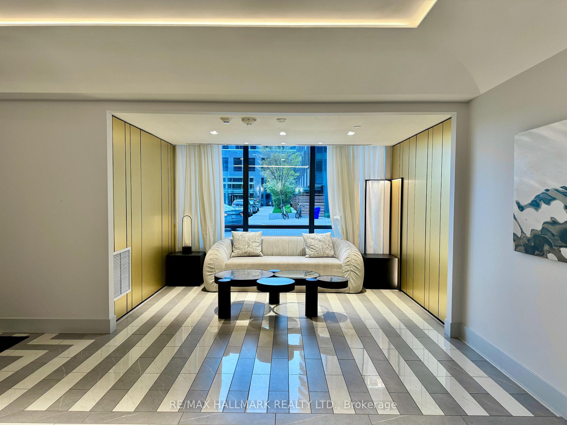 2 Bedrooms Condo at 26 Gibbs, Toronto For sale