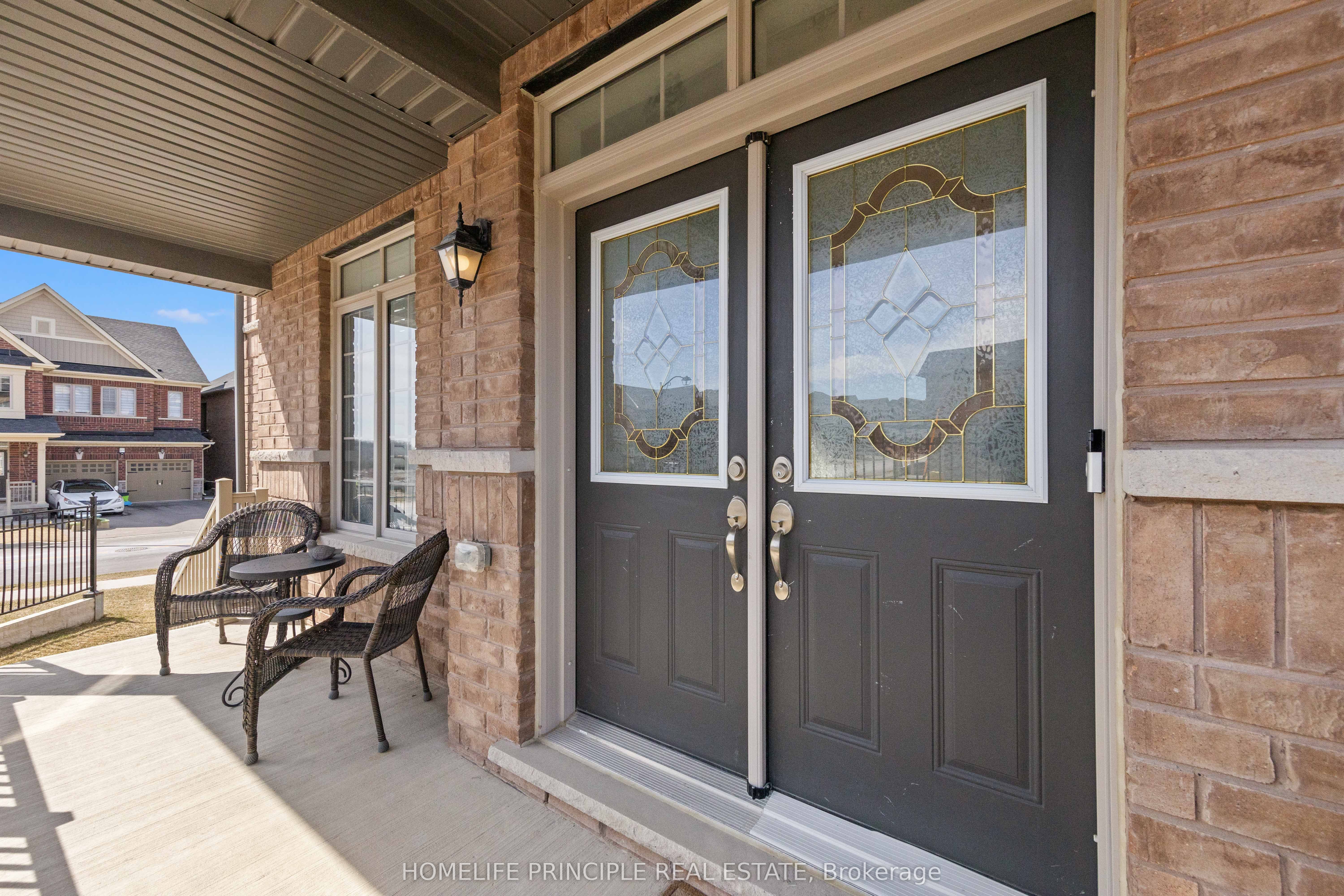 88 Ben Sinclair Avenue, East Gwillimbury Queensville