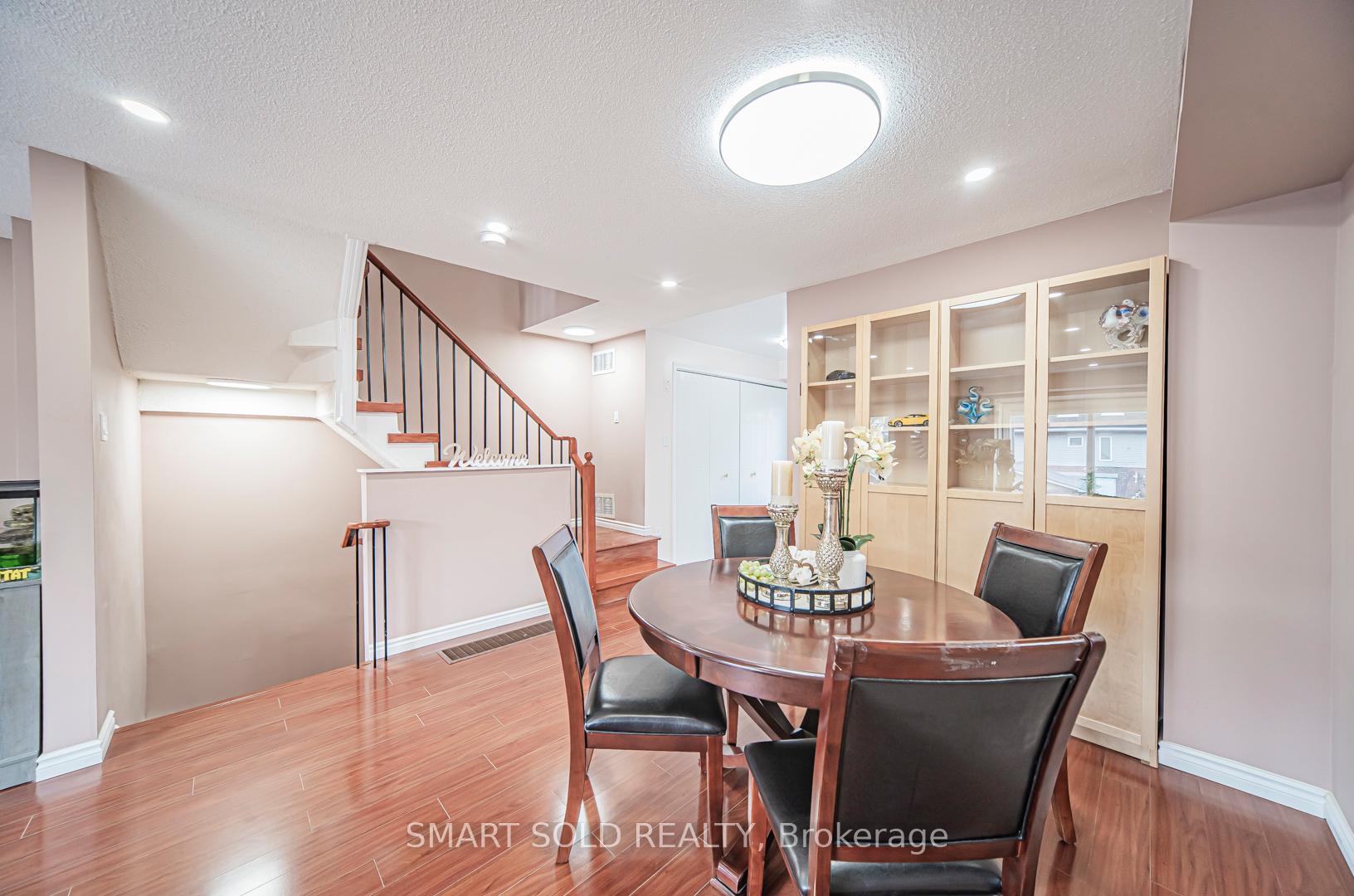 4 Bedrooms Condo at 3500 Brimley, Toronto For sale