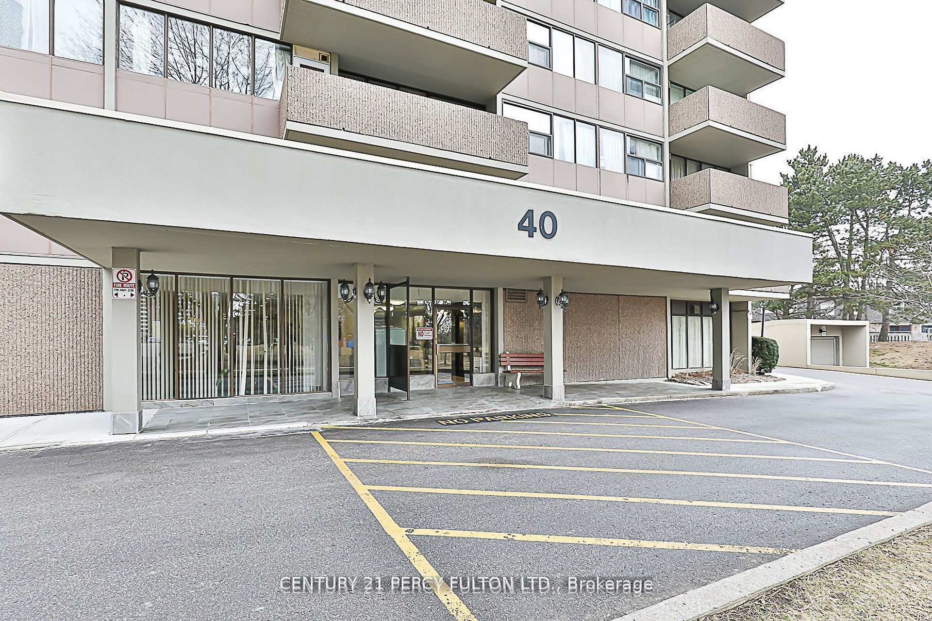 2 Bedrooms Condo at 40 Bay Mills, Toronto For sale