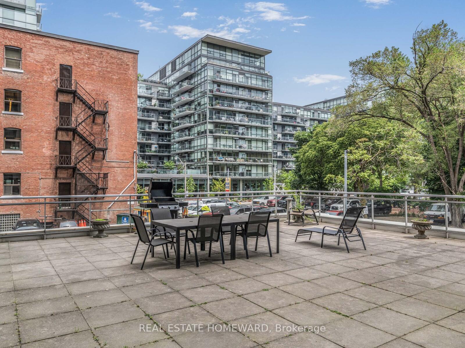 2 Bedrooms Condo at 38 Niagara, Toronto For sale