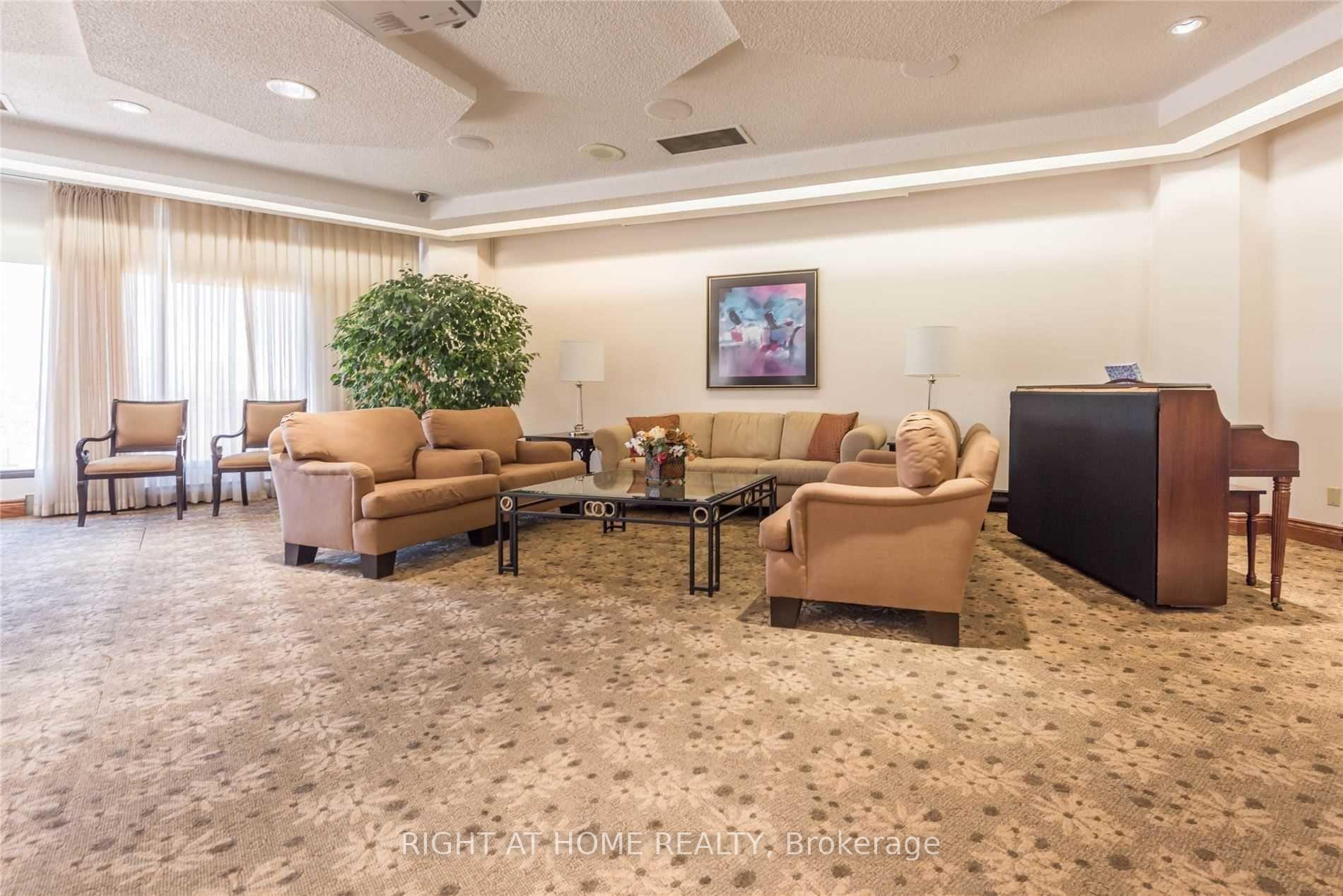 2 Bedrooms Condo at 296 Mill, Toronto For sale