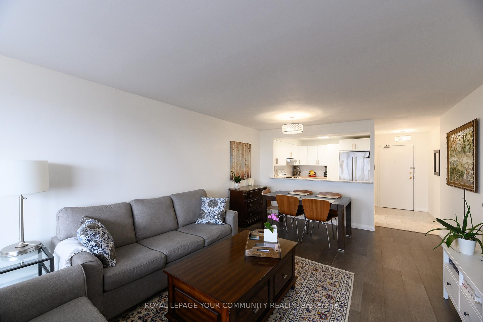 2 Bedrooms Condo at 3845 Lake Shore,  Toronto For sale