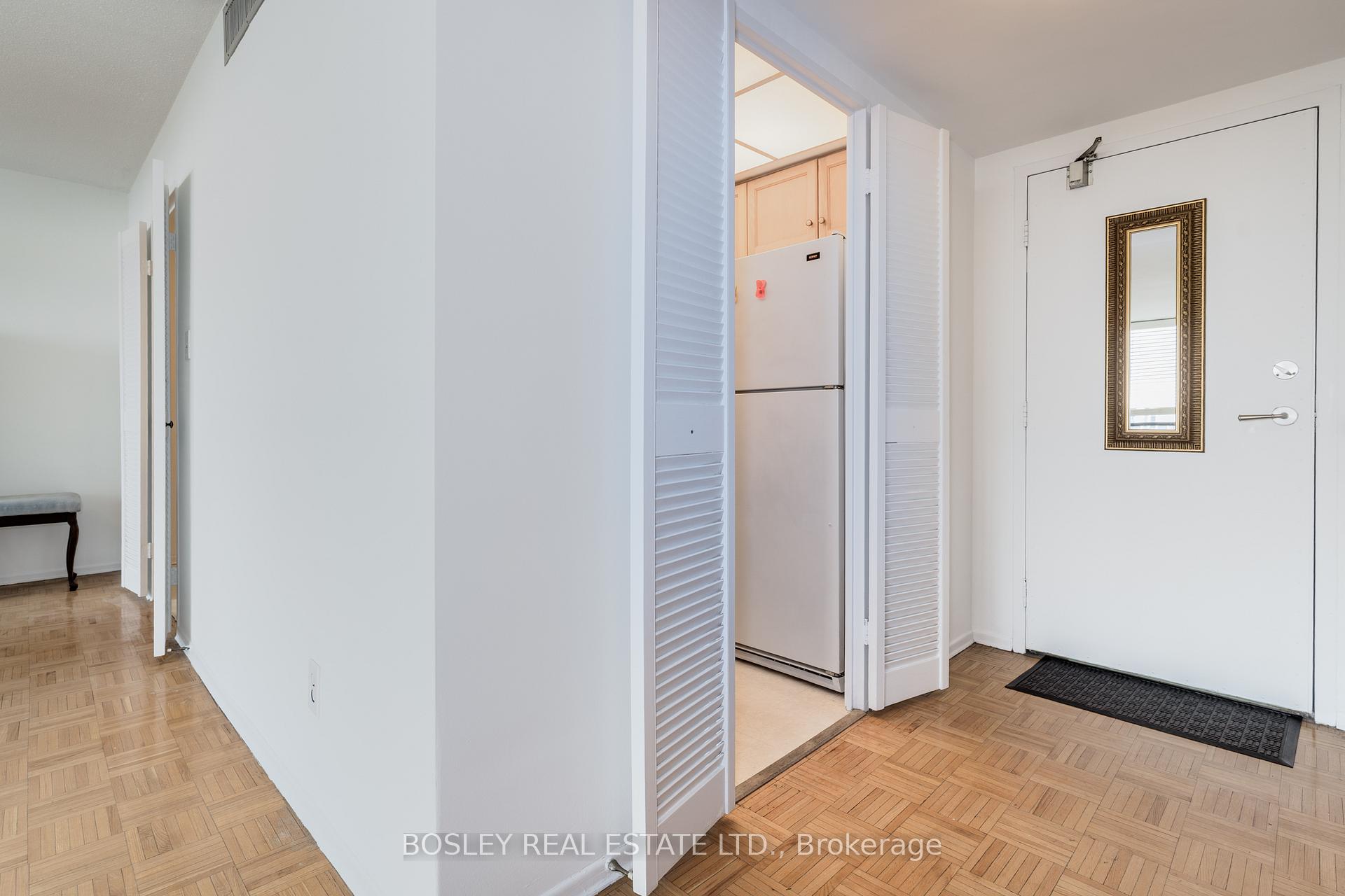 1 Bedroom Condo at 1333 Bloor, Mississauga For sale