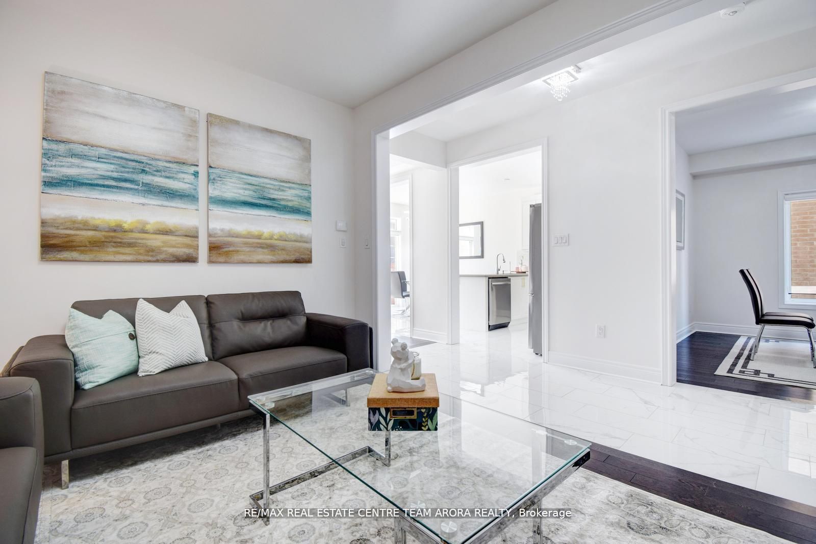 38 Rosewell Crescent