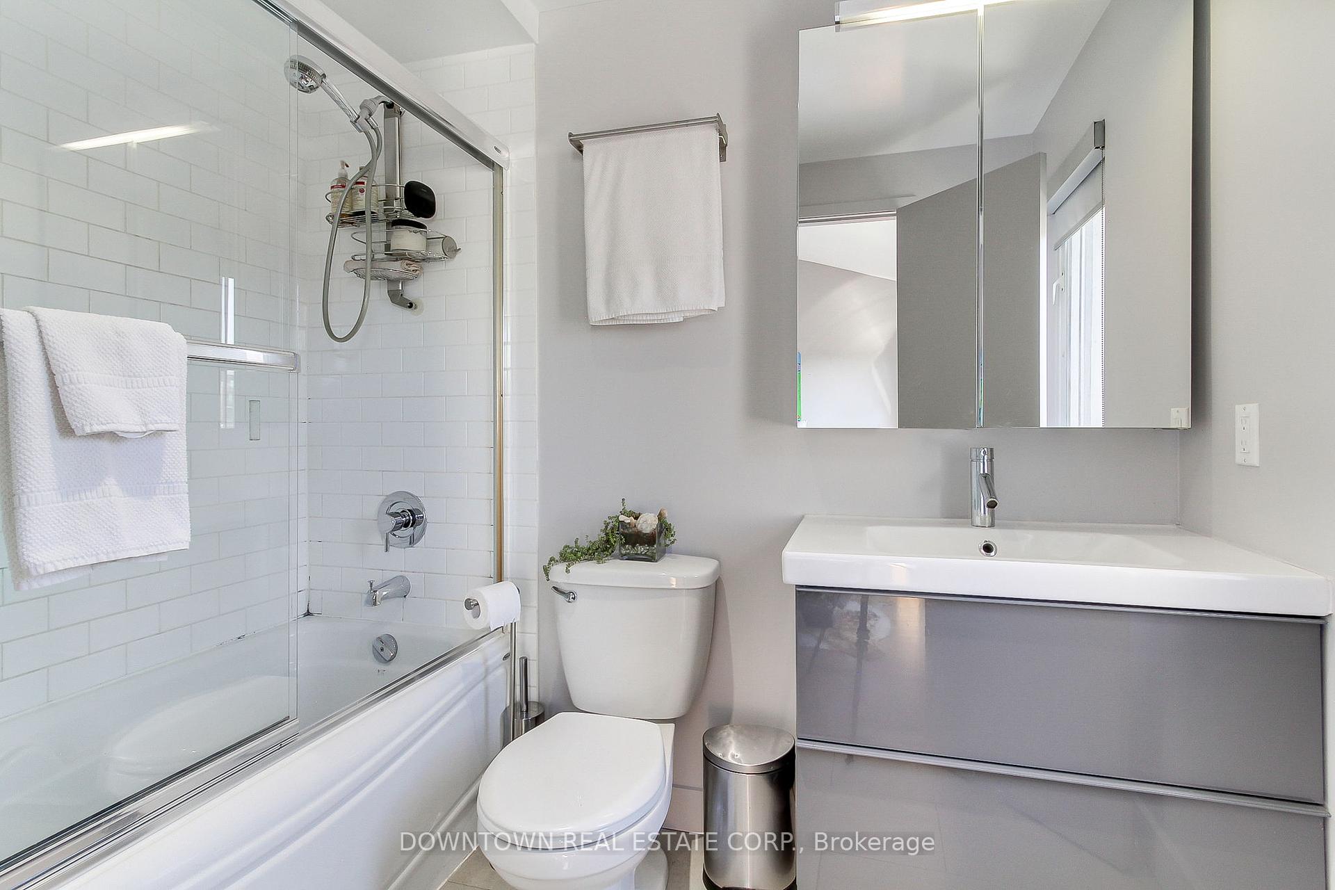 2 Bedrooms Condo at 53 Colgate, Toronto For sale